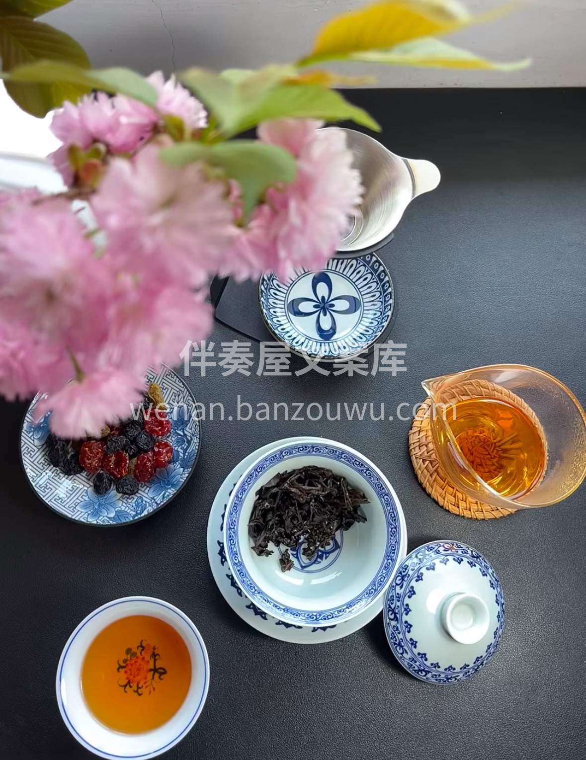 陈藏六堡，温润时光 老仓陈放六堡茶，条索 配图1