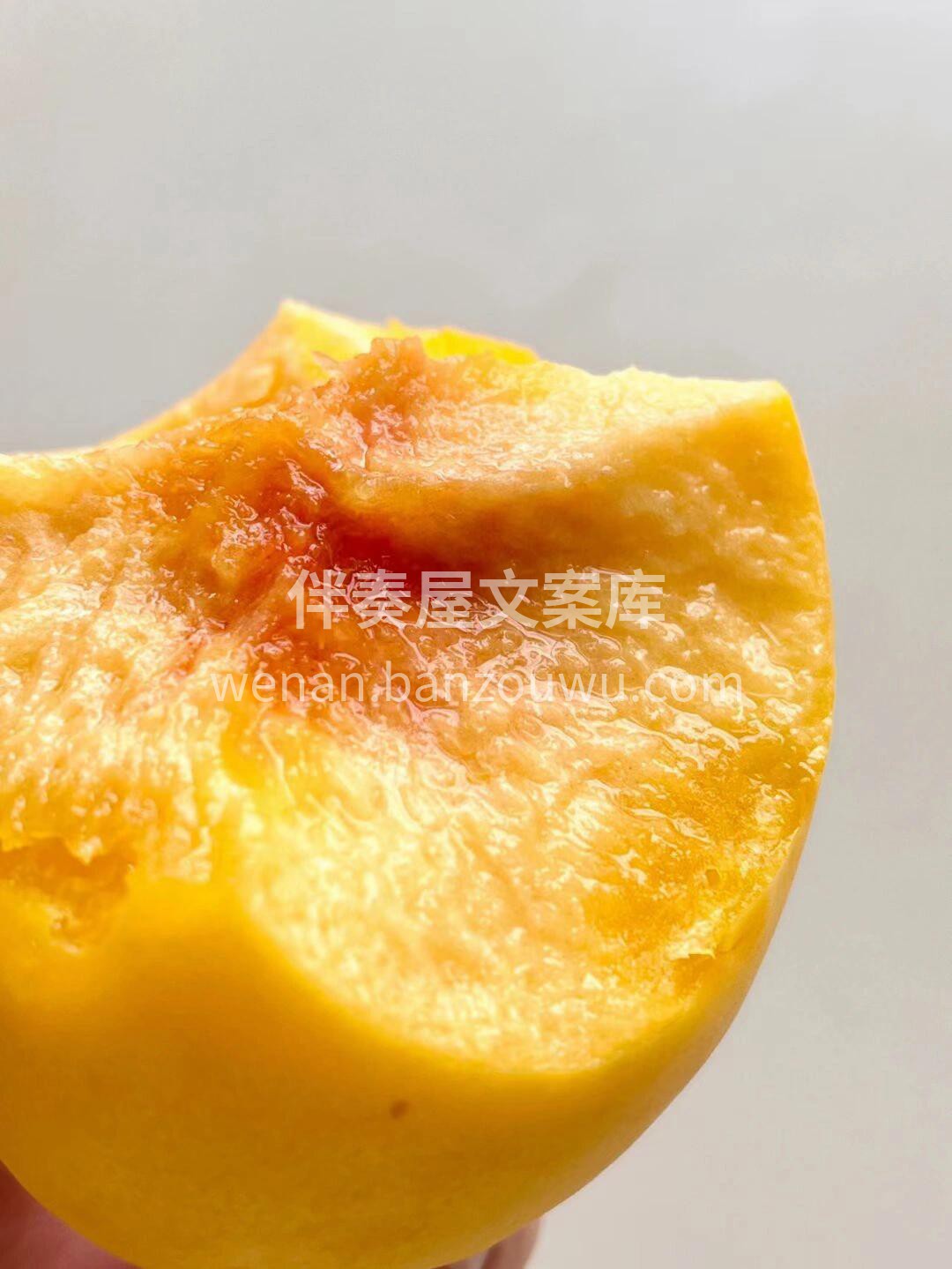 🍑🍑好桃不要错过哦😎 👉 新鲜黄桃，香甜 配图2