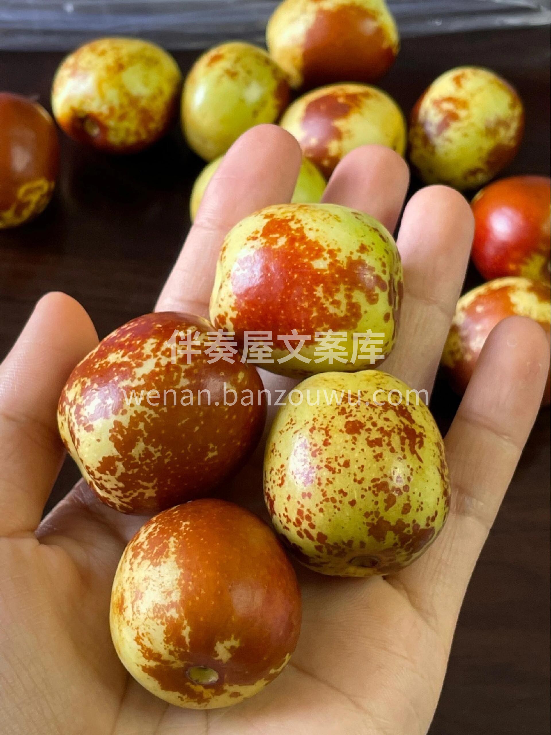 😊一日三枣青春不老✨ 酥脆可口的大荔冬枣 配图2