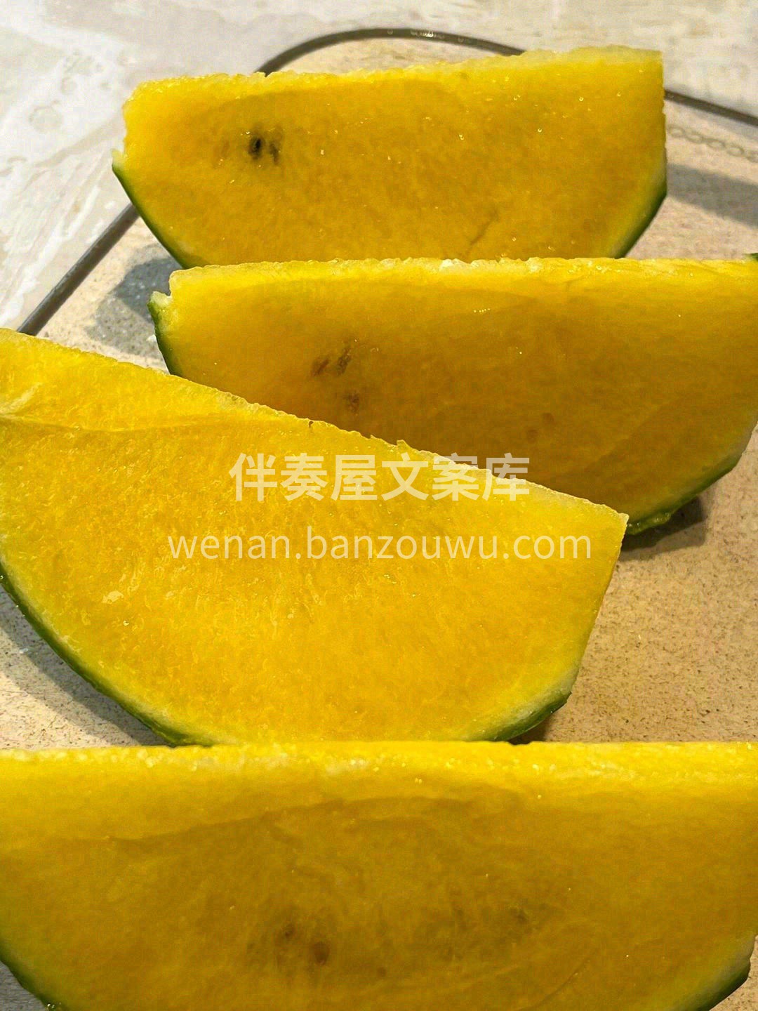🍉藏着“彩虹”的西瓜是什么样的🌈 一下刀 配图3
