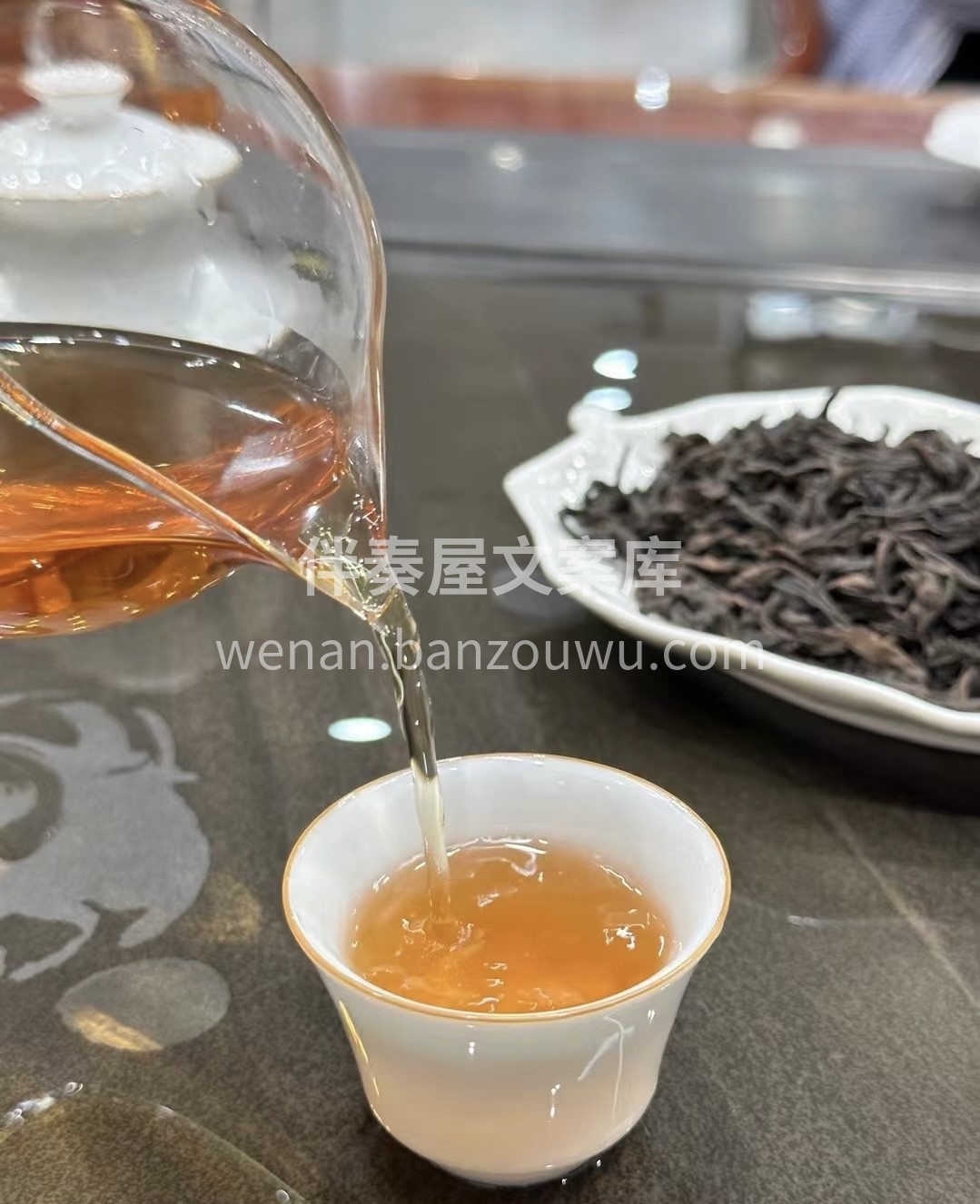 忙碌过后， 一盏香茶在握， 心底的浮躁缓 配图3