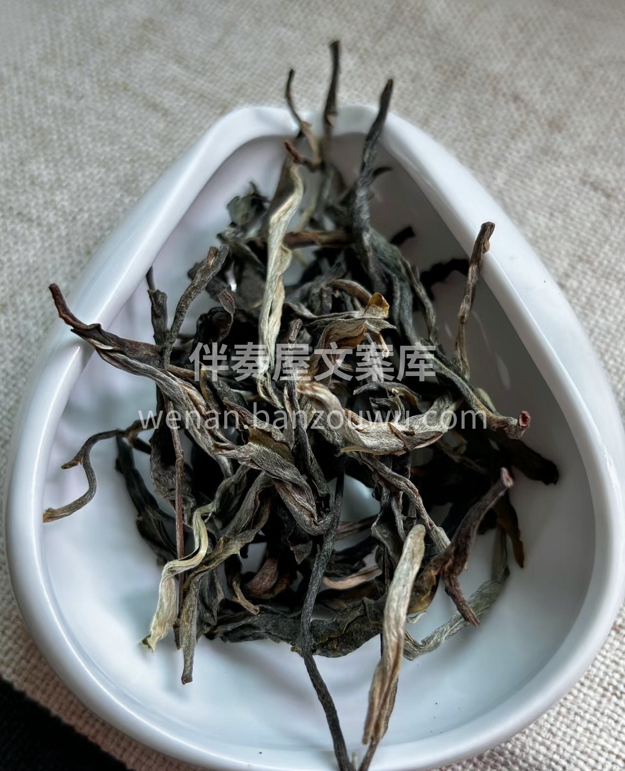 老班章被誉为普洱茶阶段王者，素来有“五岳 配图1