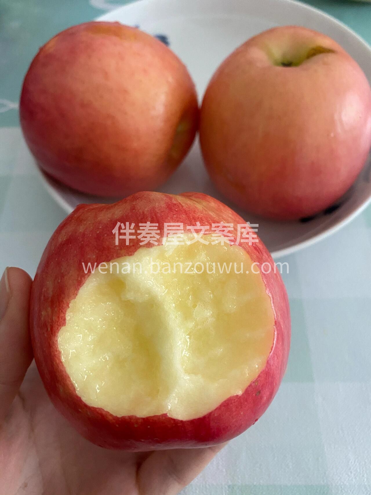 又大又甜又脆又红的大苹果🍎 红润饱满，果 配图1