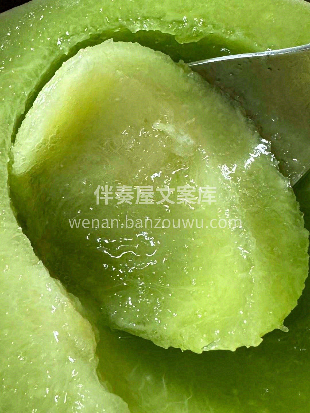 💖流心般的果浆，和翠绿的果肉不同，瓜瓤像 配图2