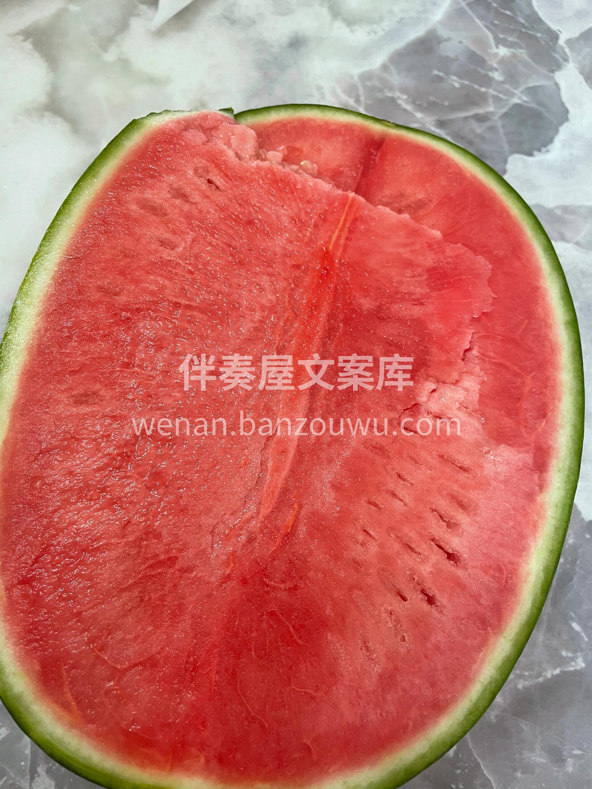 无籽麒麟西瓜来啦📢 瓜如其名，瓜瓤饱满🍉 配图2