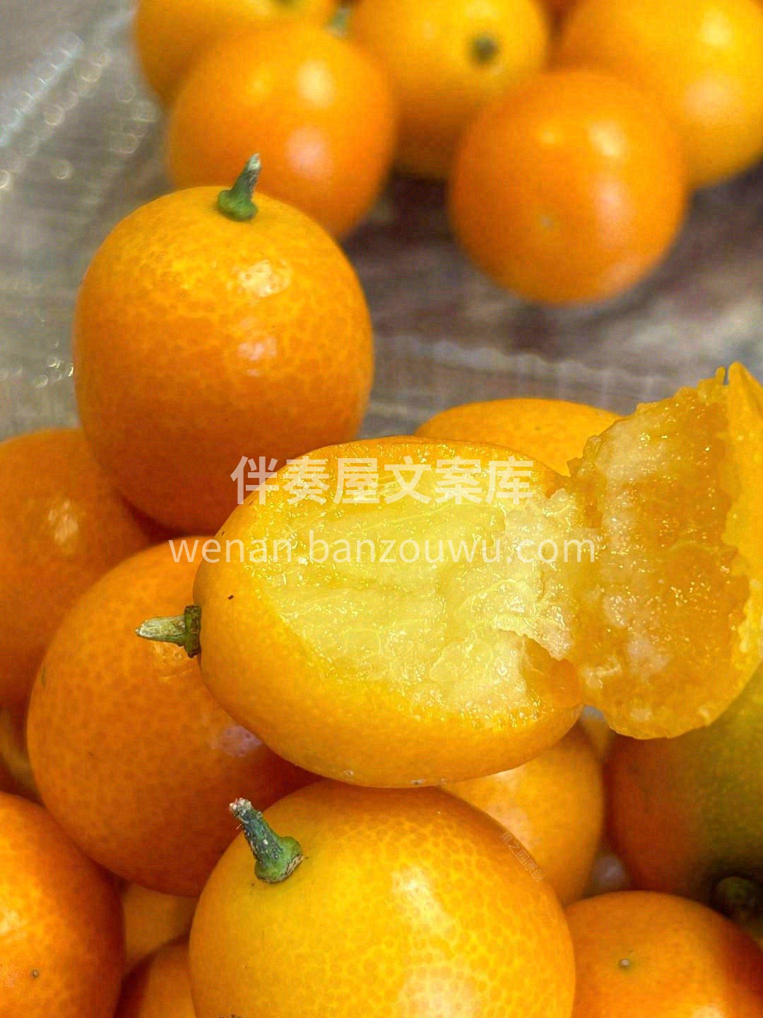 😋入口爽脆果肉绵软，像吃酒心巧克力般🍬  配图3