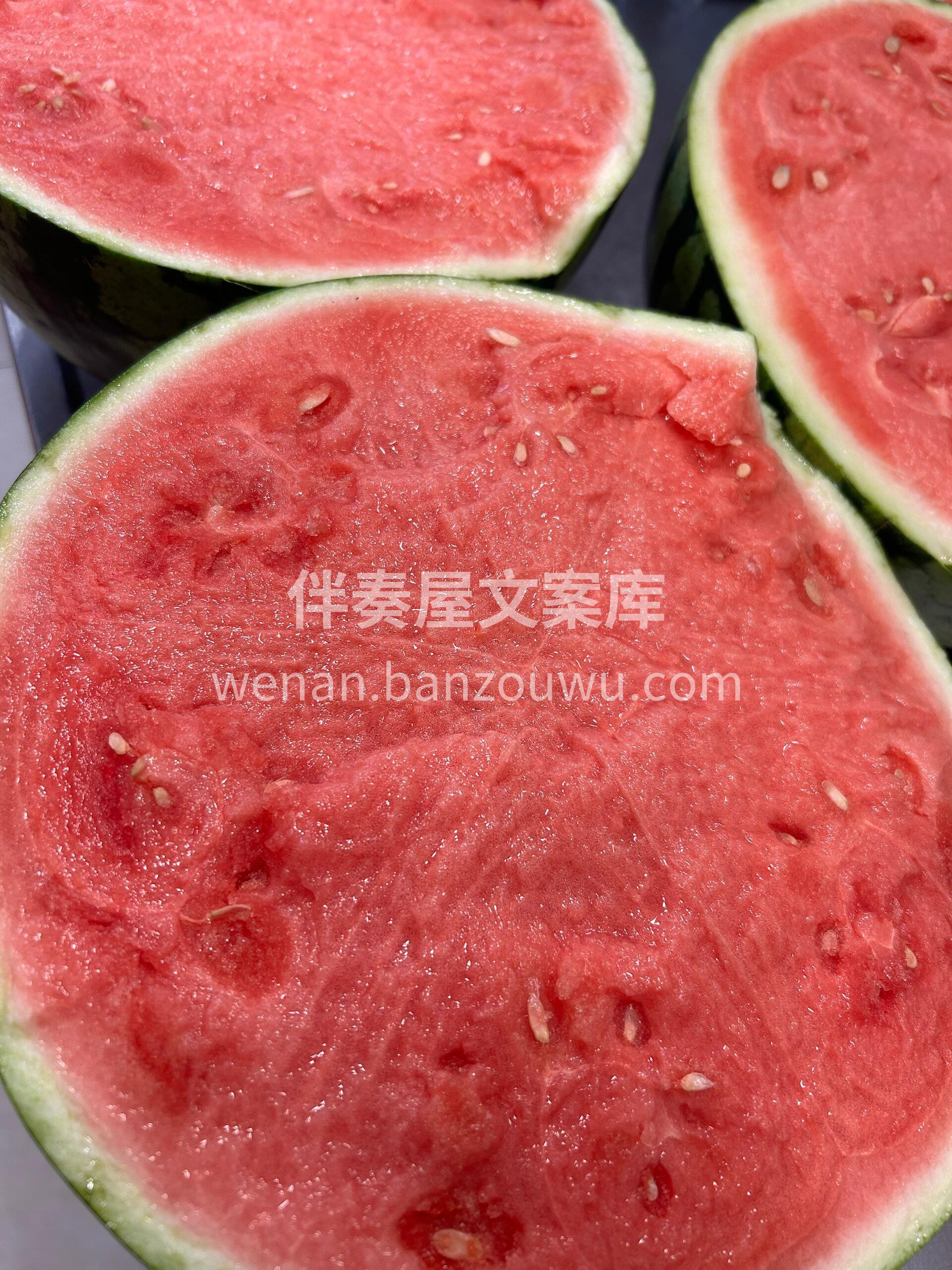 🍉 新鲜西瓜，瓜杆子绿油油的💚看着就让人 配图3