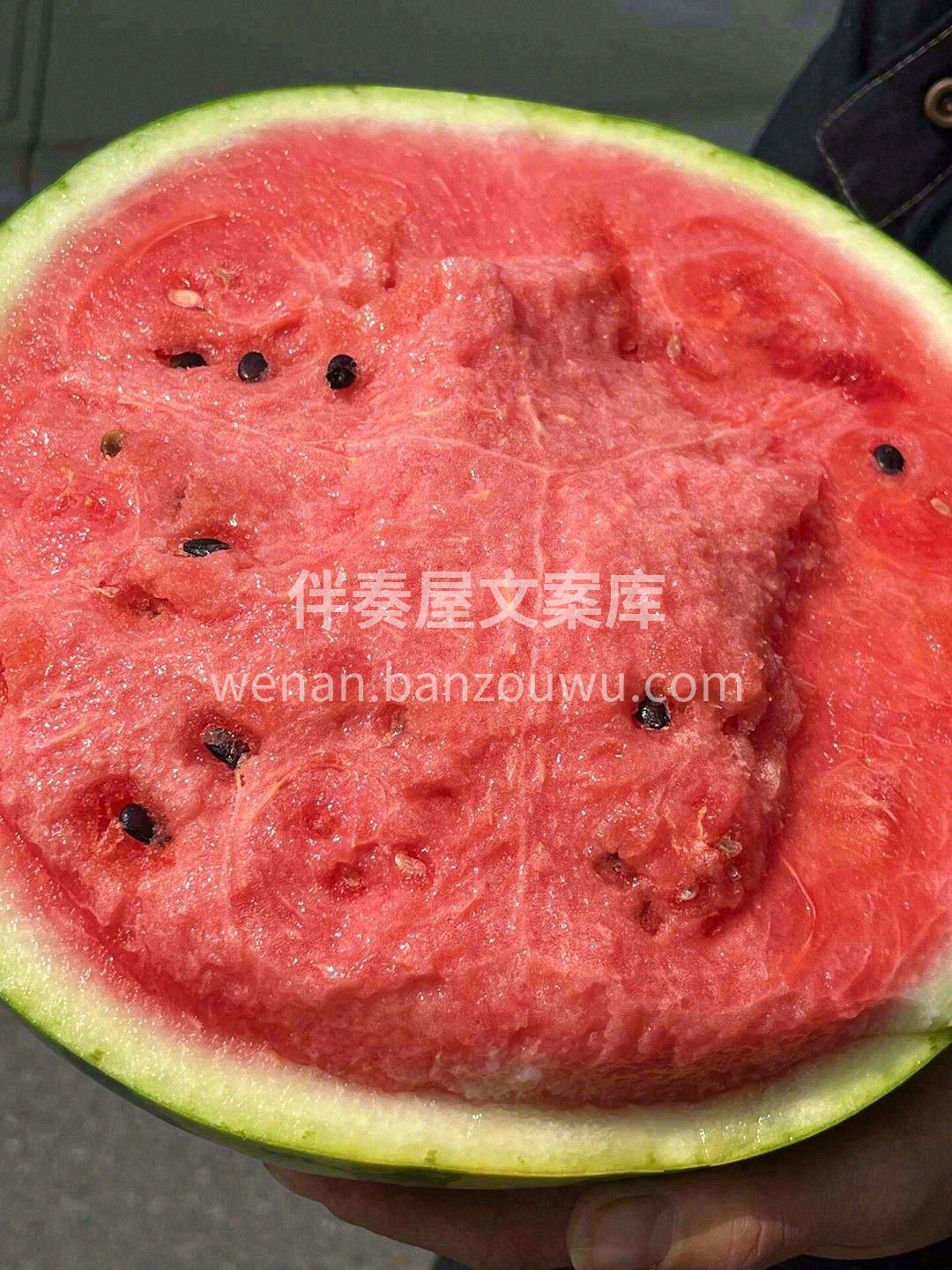 炎热的夏天就要来一颗超大甜王西瓜🍉 皮薄 配图1