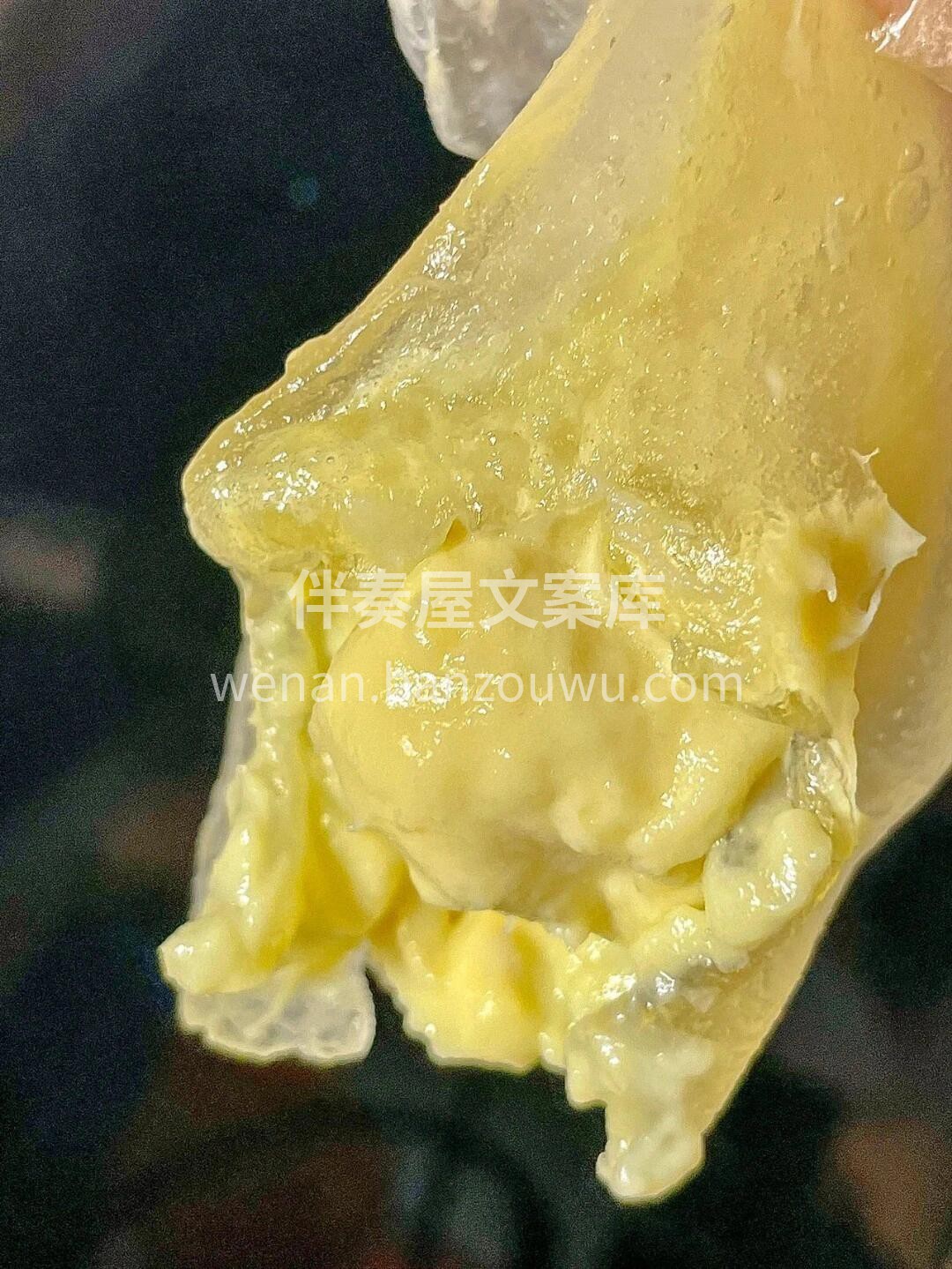 ⭕猫山王榴莲冰粽 果肉塞满整个粽子，透到 配图3
