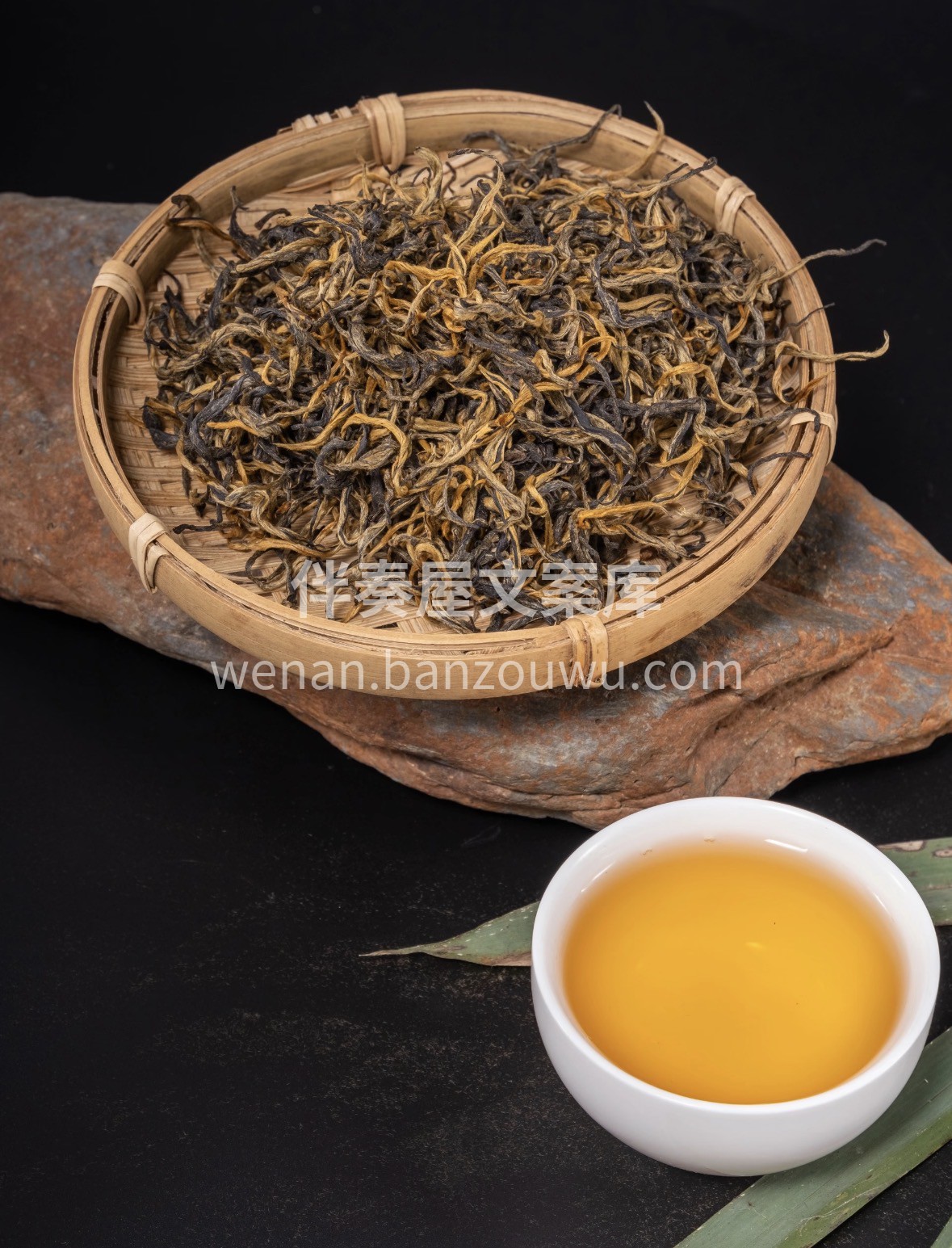 春茶至鲜，英九至醇。汤色橙红透亮，滋味鲜 配图2