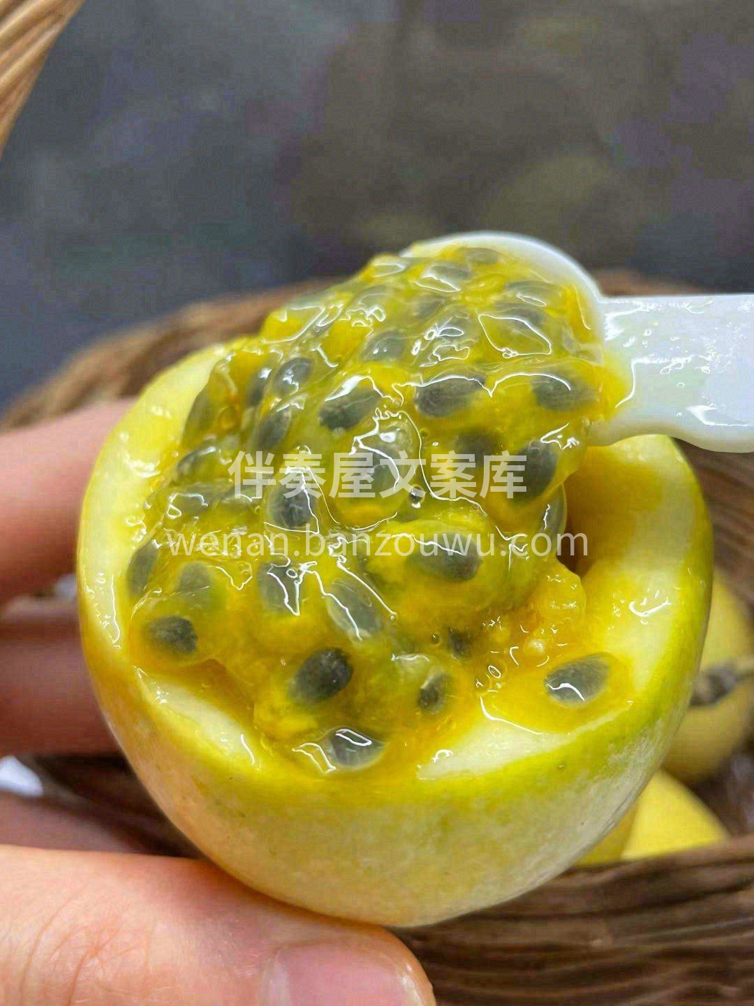 轻松抿一口😋，一嘴就是满满的香甜味道🍭  配图1