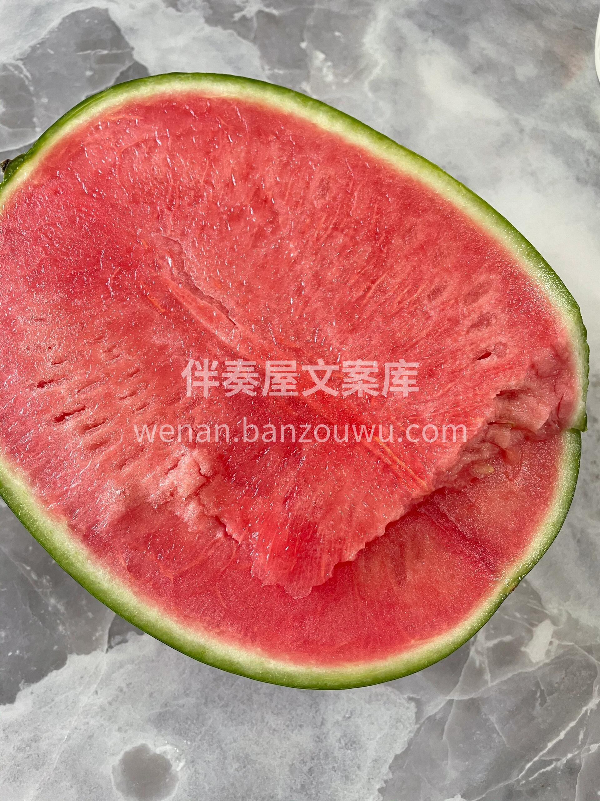无籽麒麟西瓜来啦📢 瓜如其名，瓜瓤饱满🍉 配图1