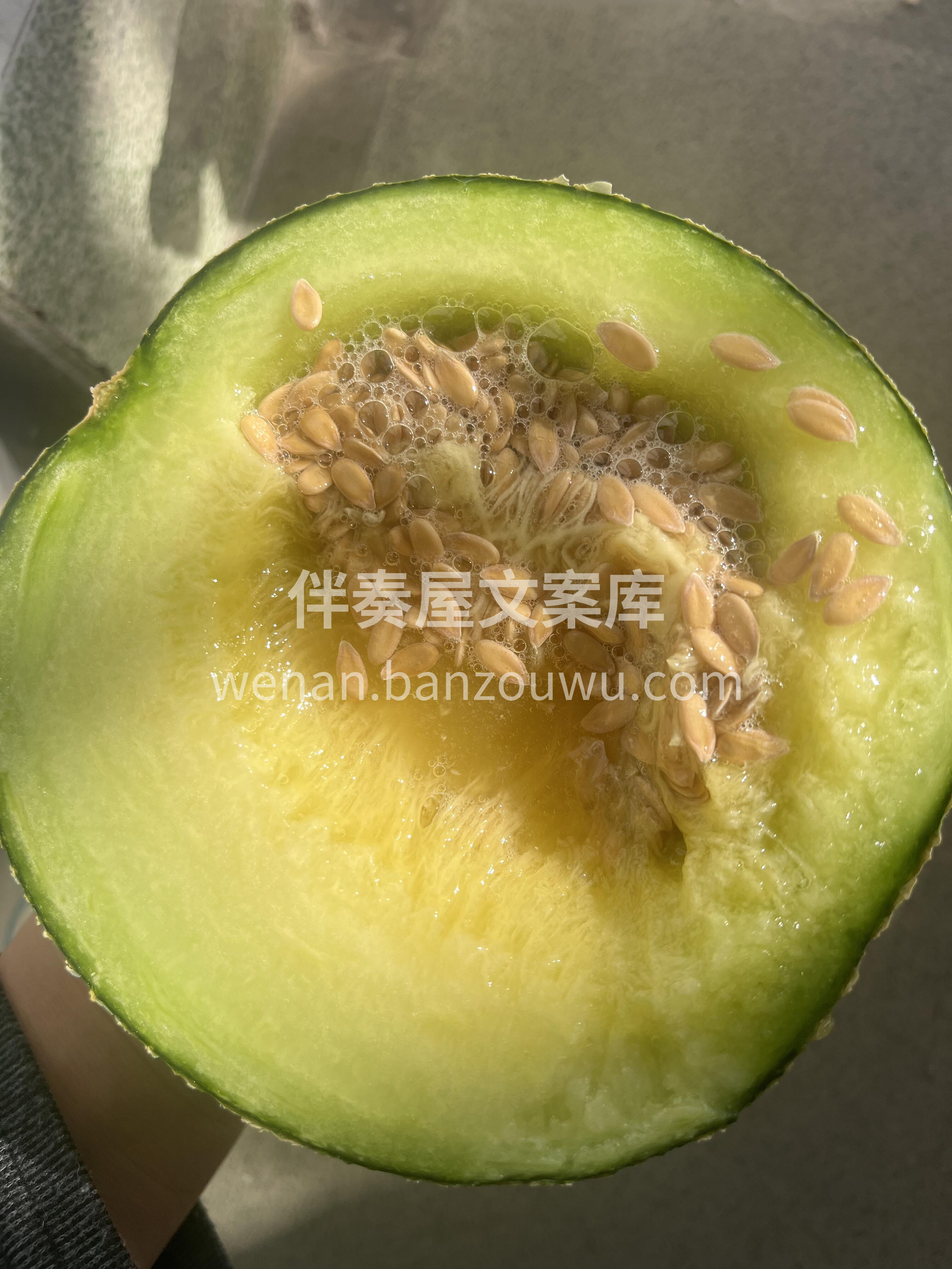 🍈 网纹瓜上市啦！切开瞬间香气扑鼻～🌸  配图1