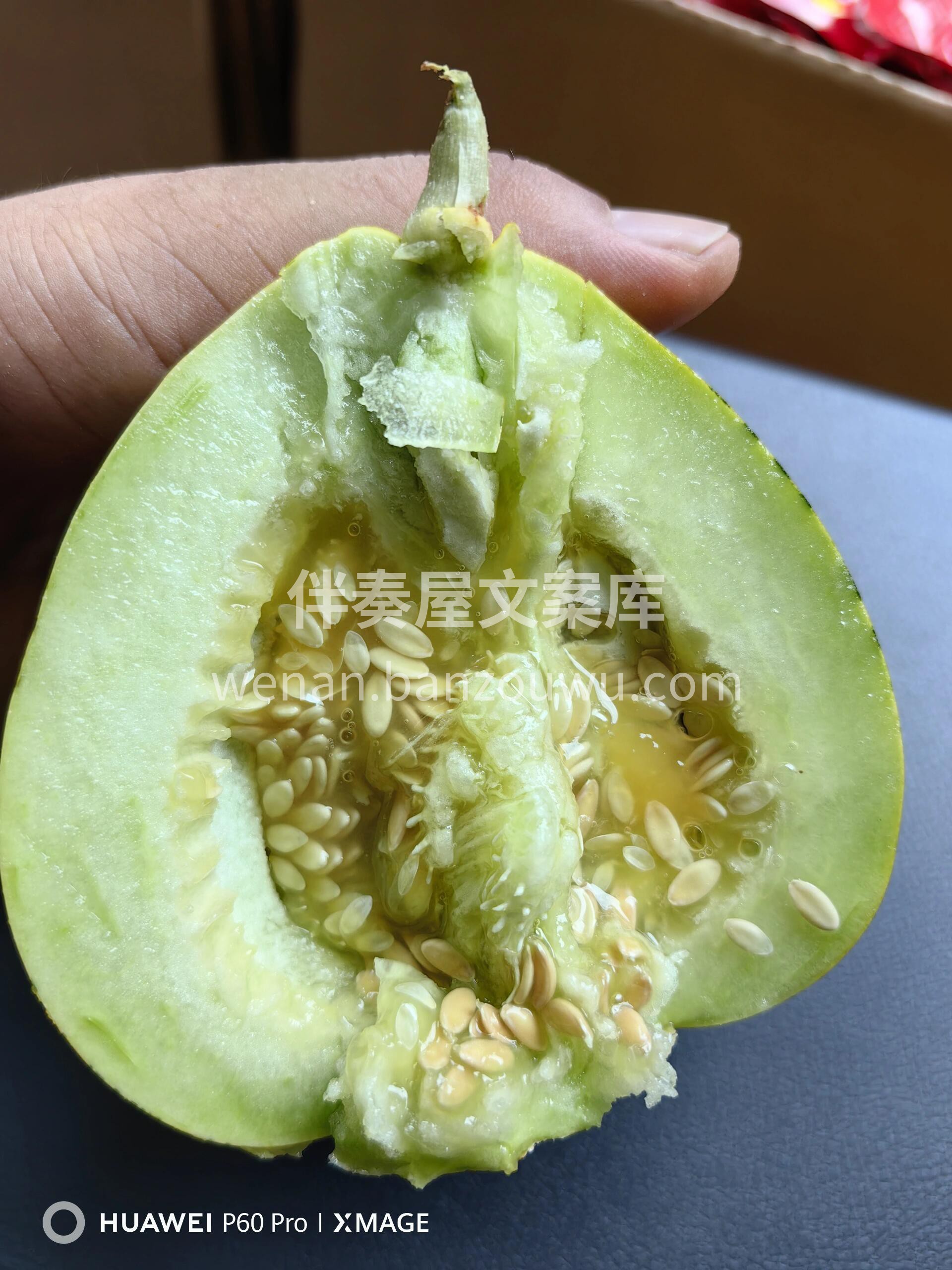 ✅花姑娘香瓜， 还没切就闻到一股香瓜味， 配图2