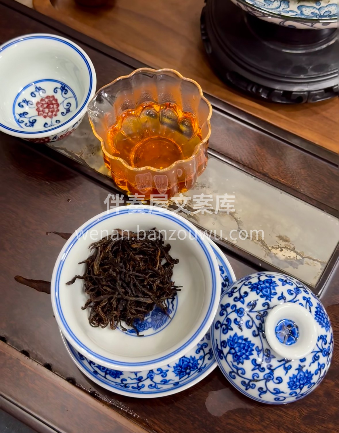 藏在茶罐里的春日诗意——梅香红茶。干茶携 配图1