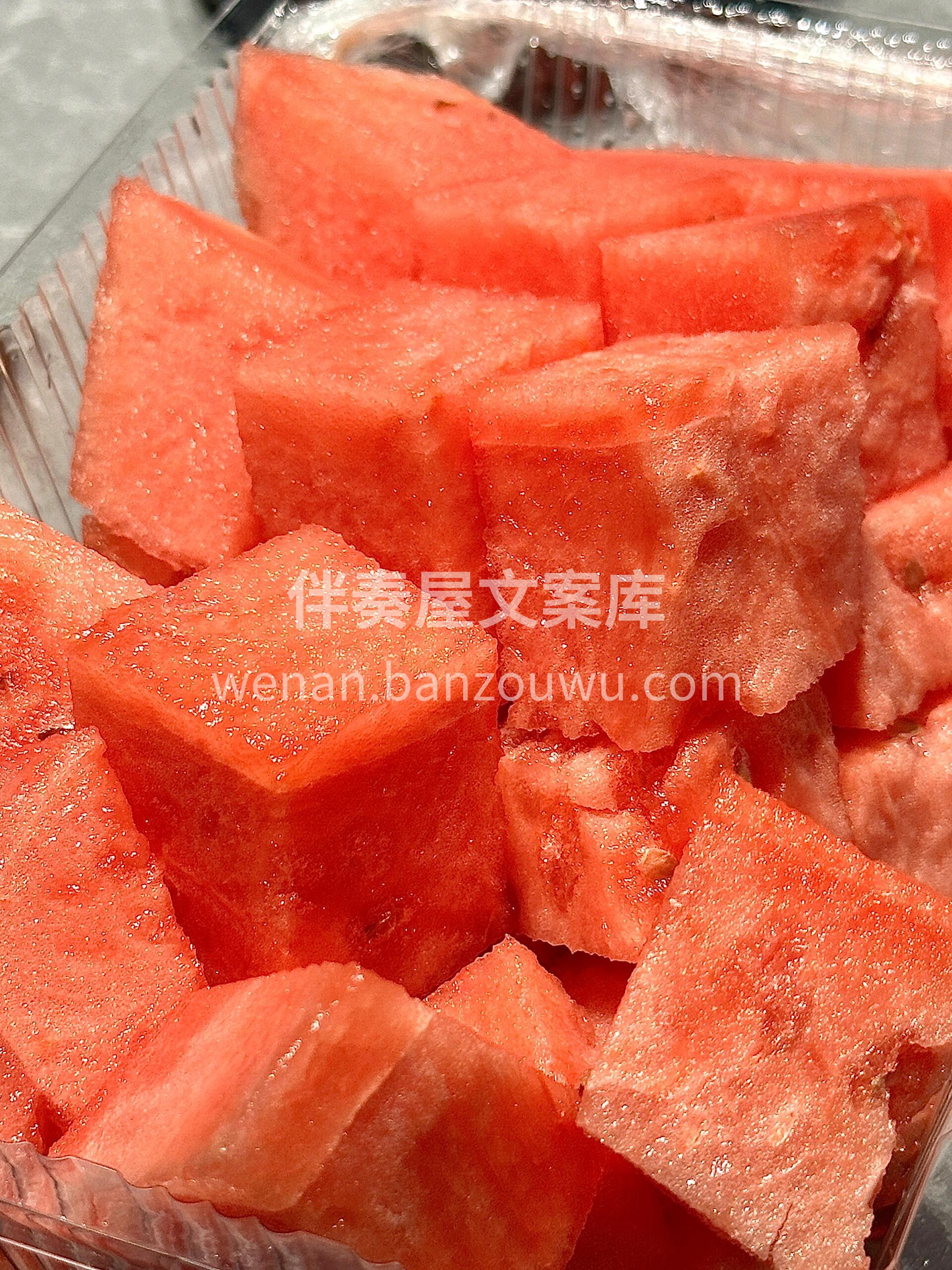 🍉西瓜季节来啦！ 果肉水润甘甜，一口下去 配图1