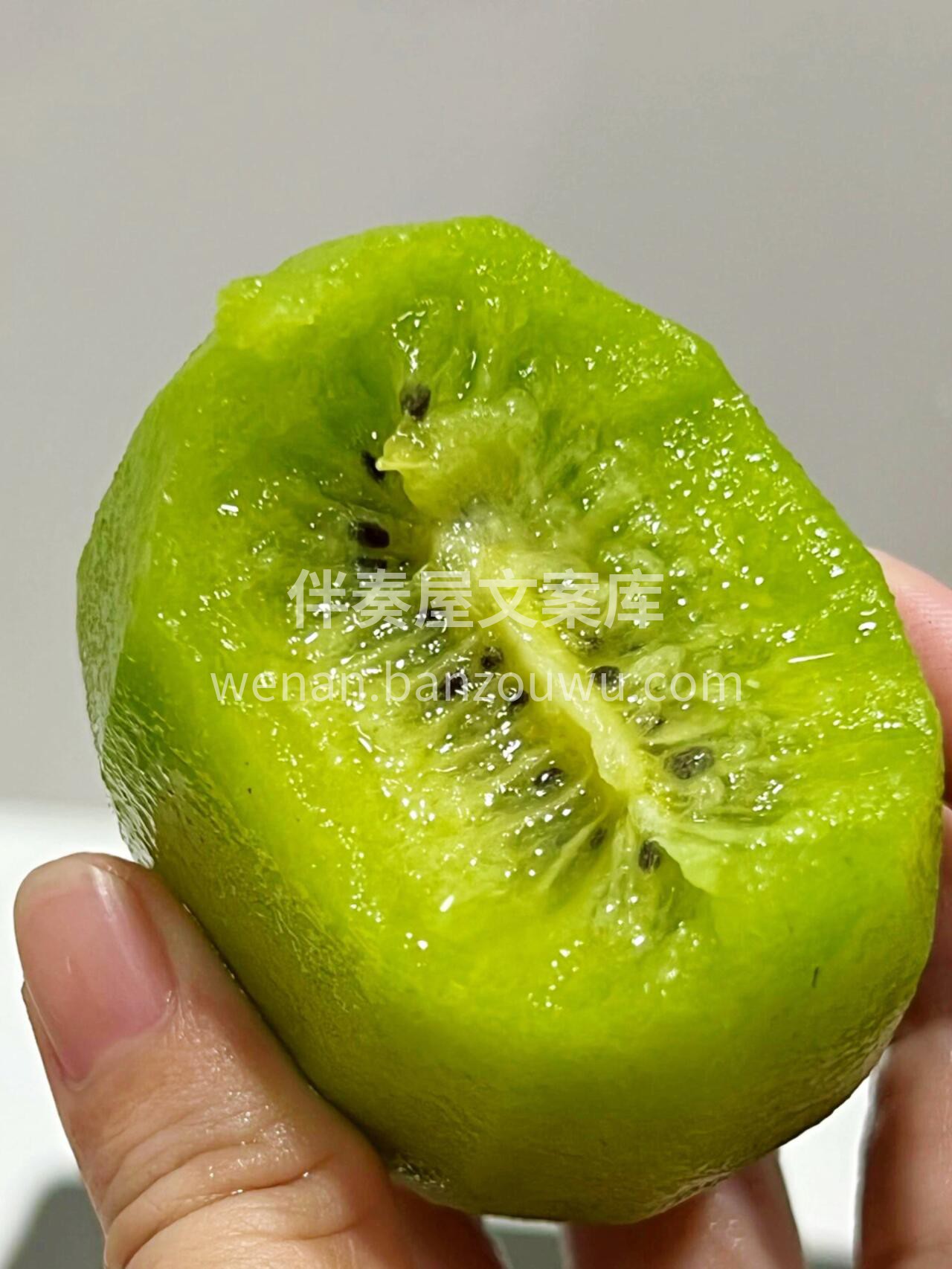 🥝徐香猕猴桃酸甜爆汁！ 果肉细腻多汁，维 配图1