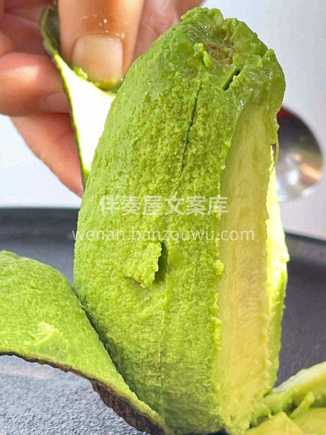 生活可能就像牛油果🥑一样，起初平淡无奇， 配图2