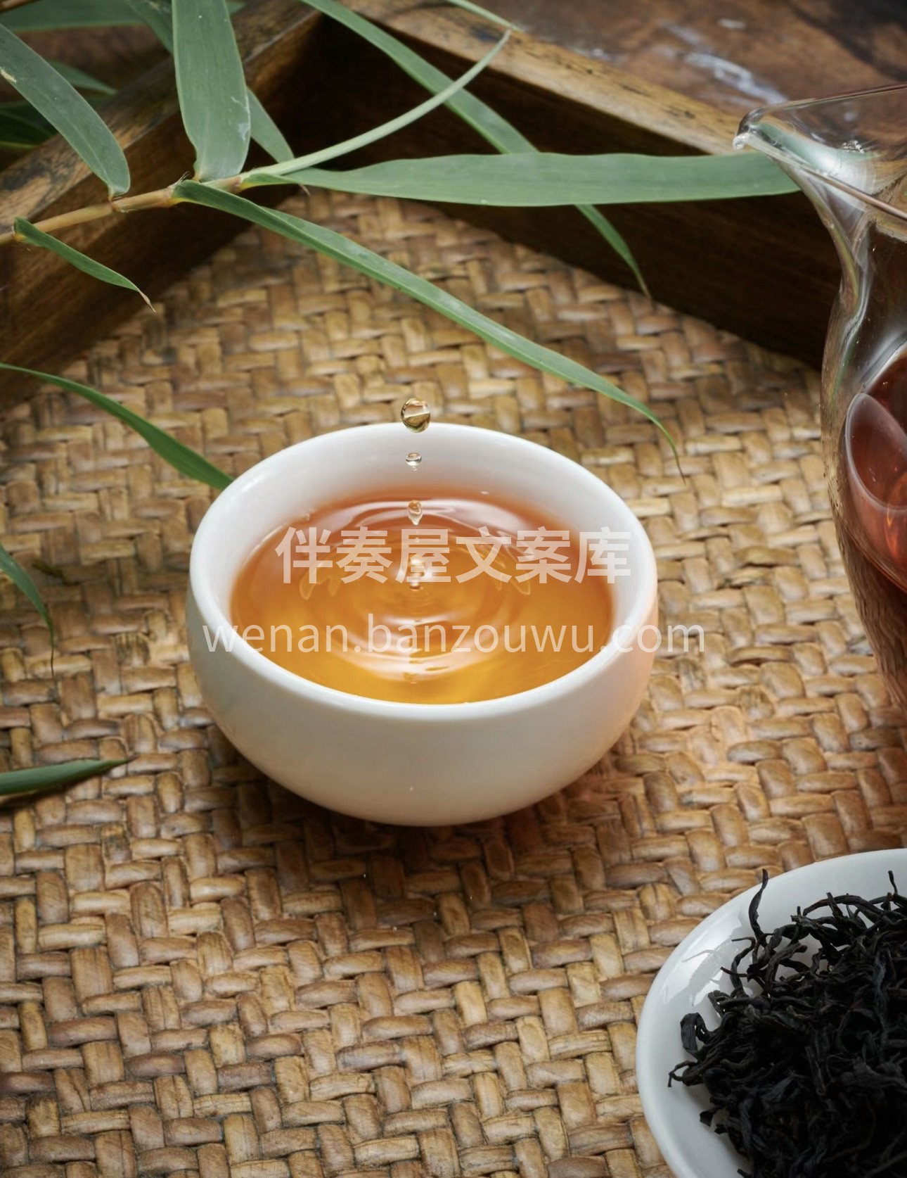 一杯红茶，色泽红润，香气馥郁。品味其中， 配图2