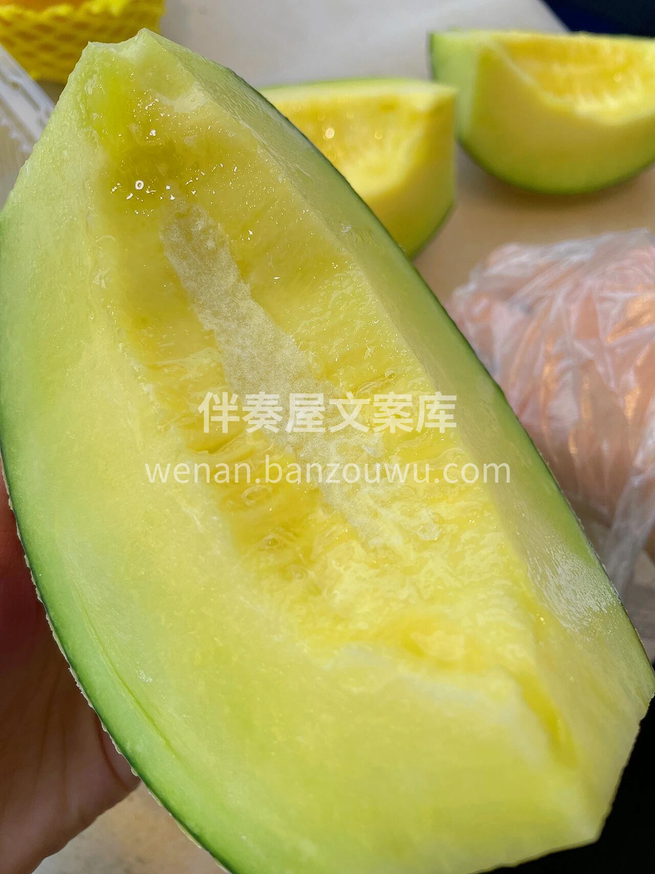 🍈爆款推荐网纹瓜💦汁水十分丰富，甜度很高 配图1