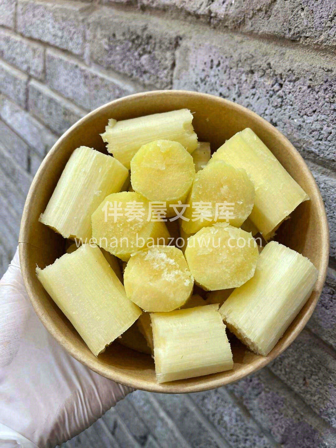 吃货心爆棚！嗝?～😝 超甜的甘蔗，水分超 配图2