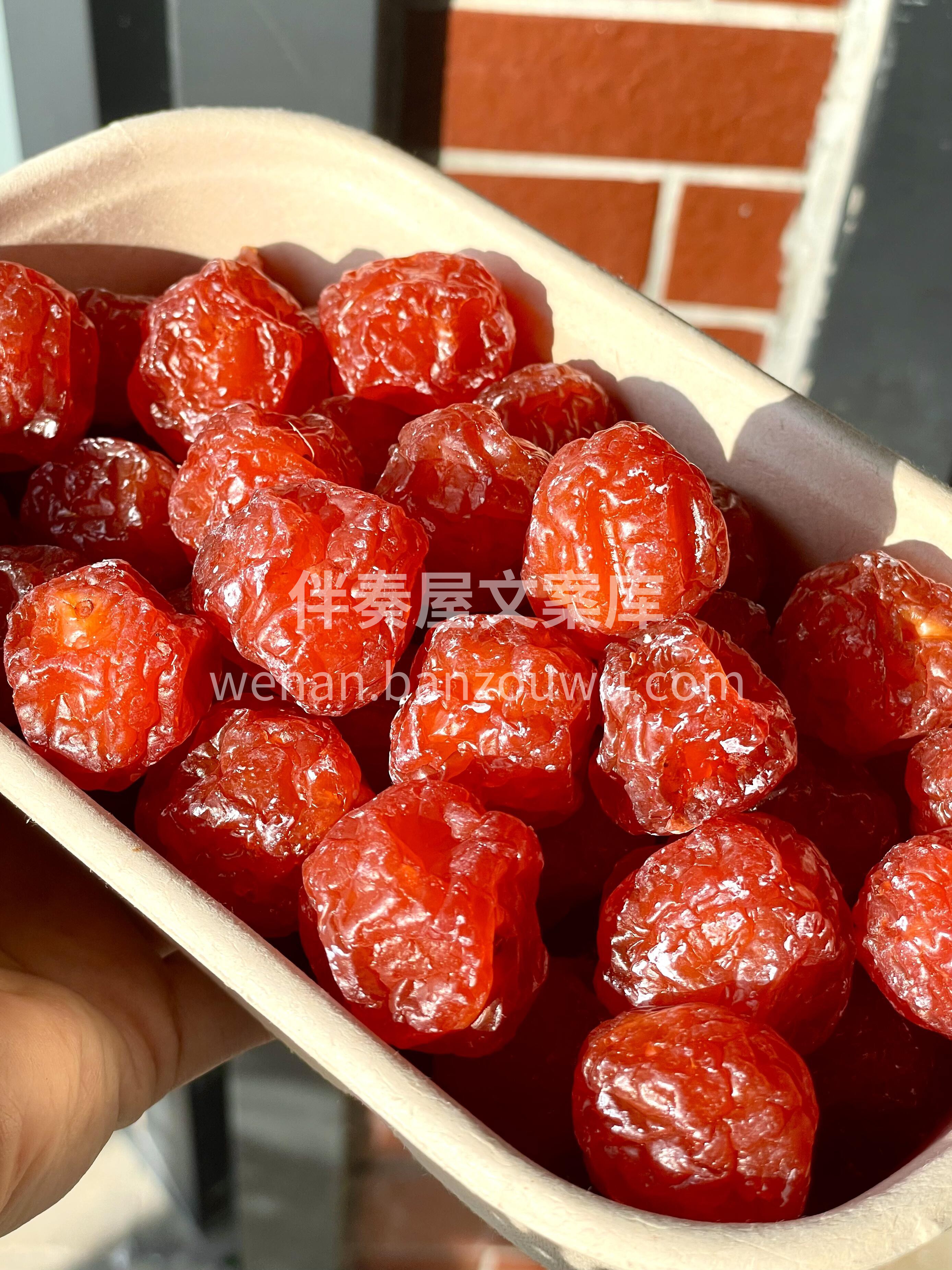 🌹这红玫瑰梅色泽红亮，看着就超诱人😍。吃 配图1