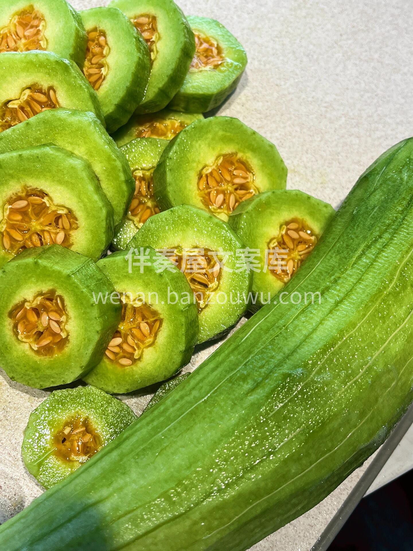 头茬羊角蜜🥒 这个季节你一定要试试！ 必 配图1