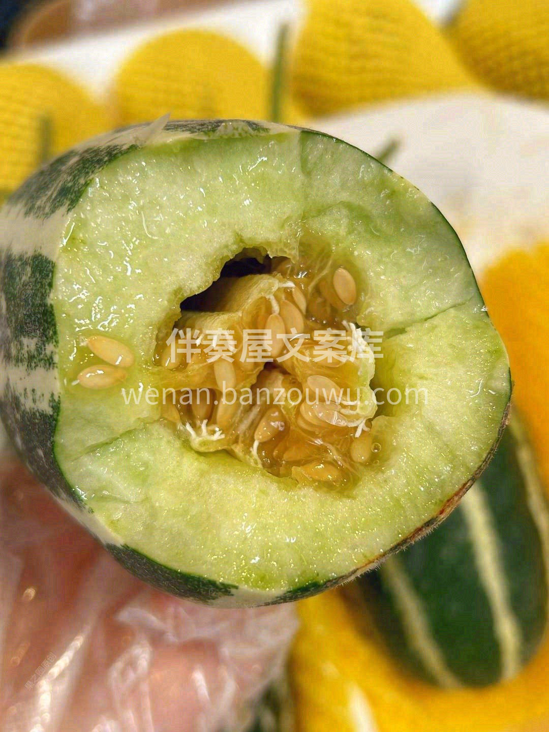 🌟连皮带肉直接啃，才是吃甜瓜的正确打开方 配图3