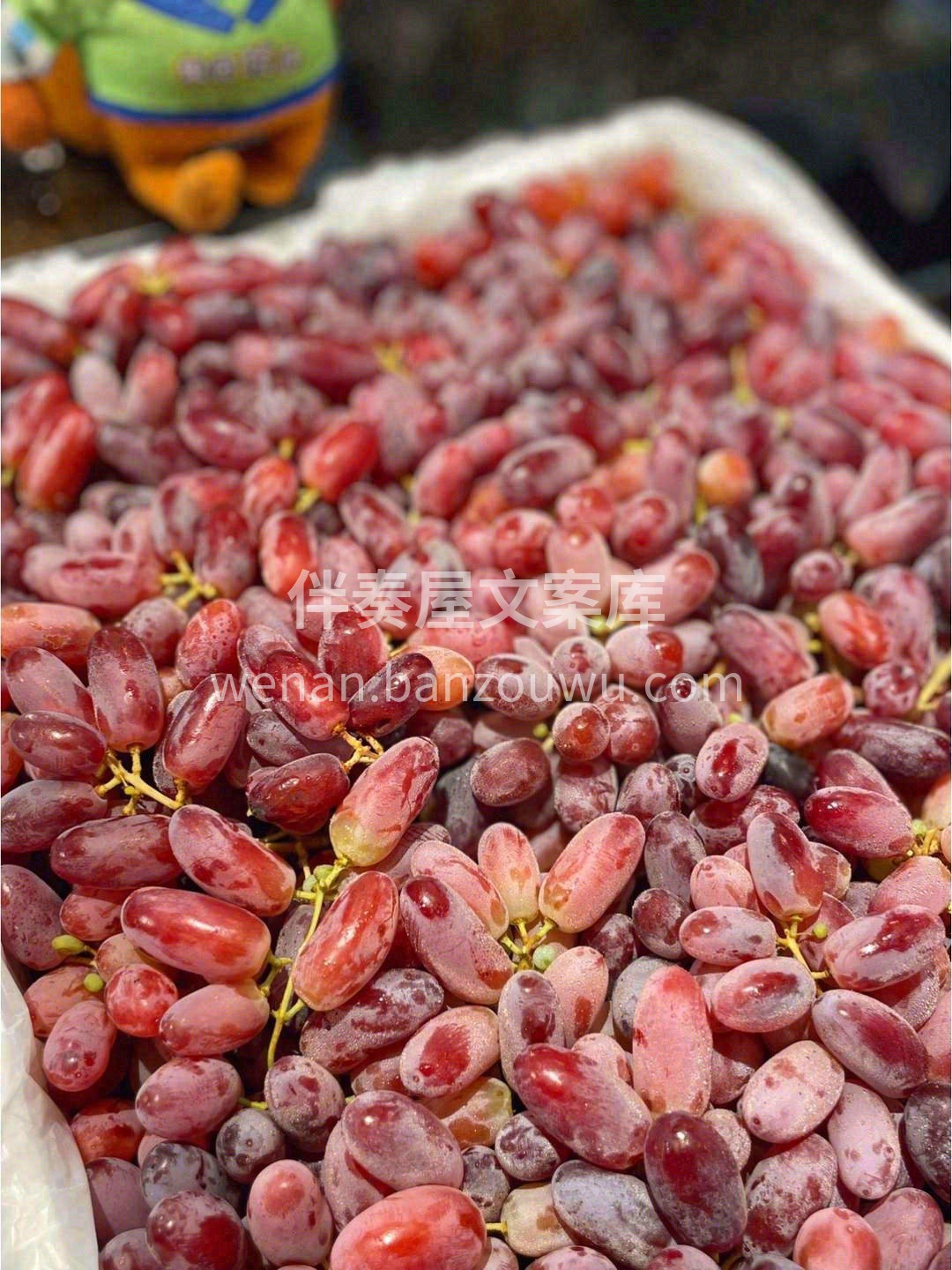 🍇肉质硬脆，捏在手里触感就很明显 水果刀 配图2