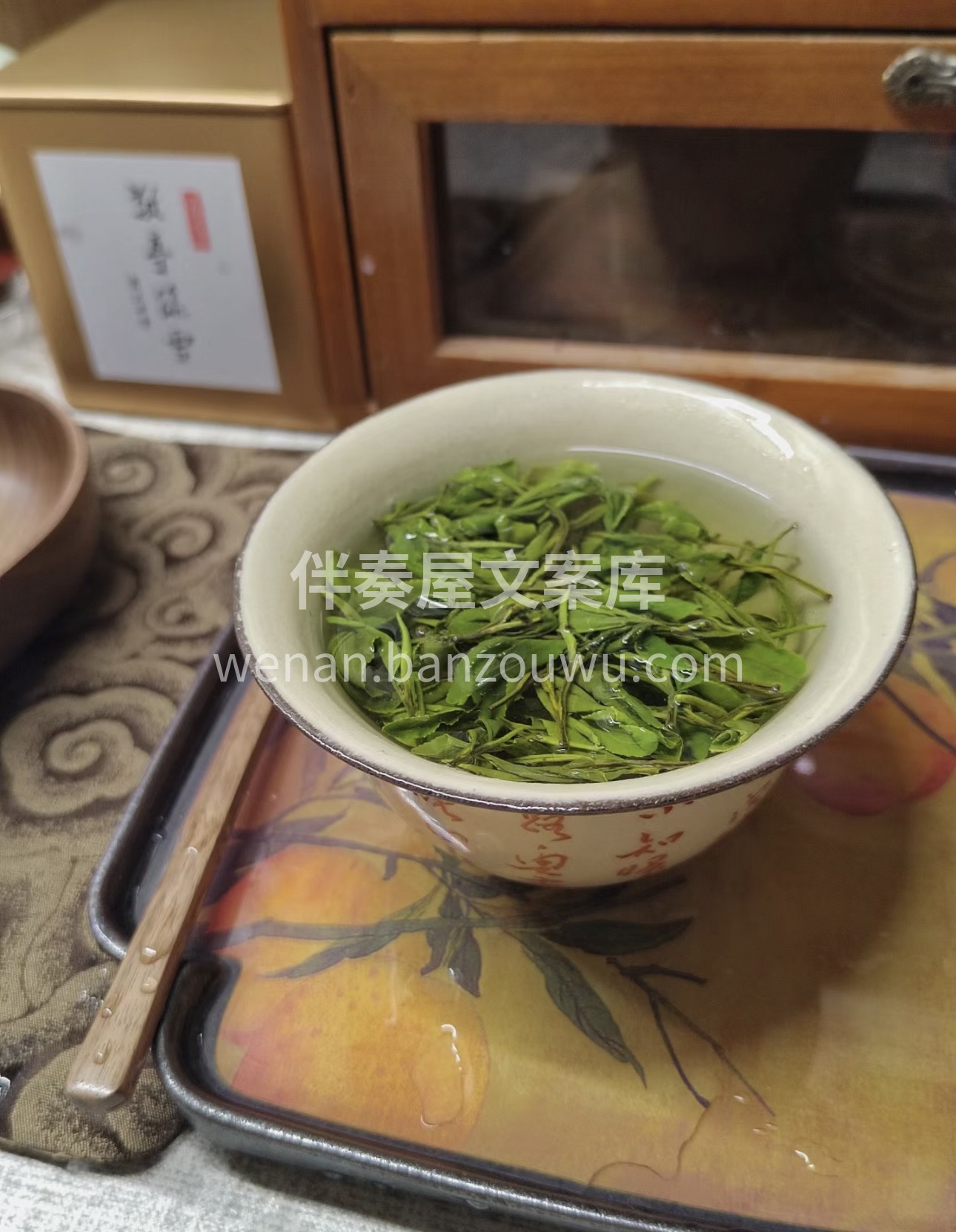 敬亭绿雪的叶片宛如细嫩的绿芽，冲泡后更是 配图1