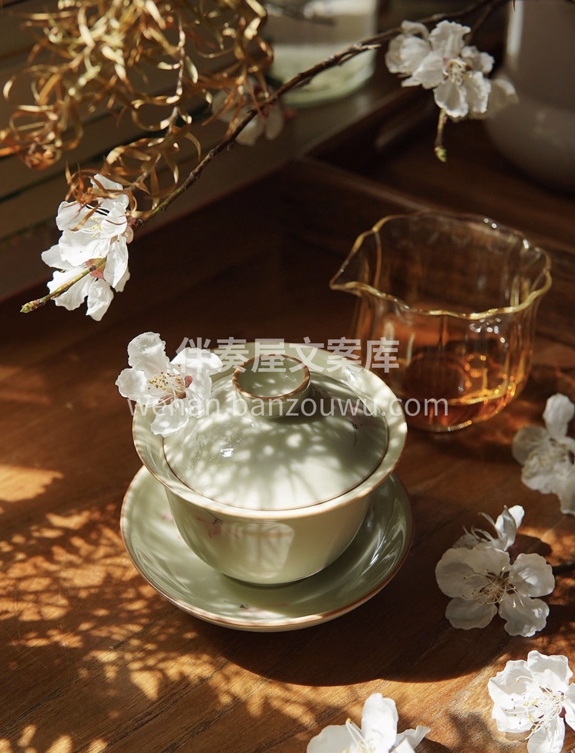 以茶会友，年味正浓。精选绿茶鲜爽回甘，清 配图3