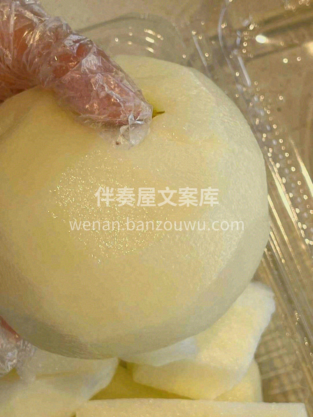 👄一口洁白清脆的果肉，不用嚼就化为清凉的 配图1