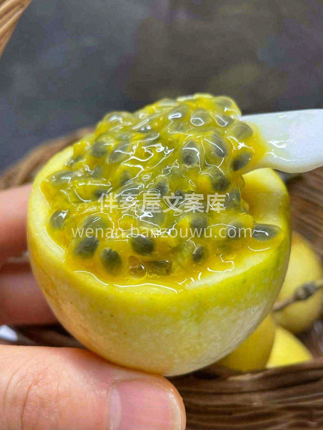 轻松抿一口😋，一嘴就是满满的香甜味道🍭  配图2