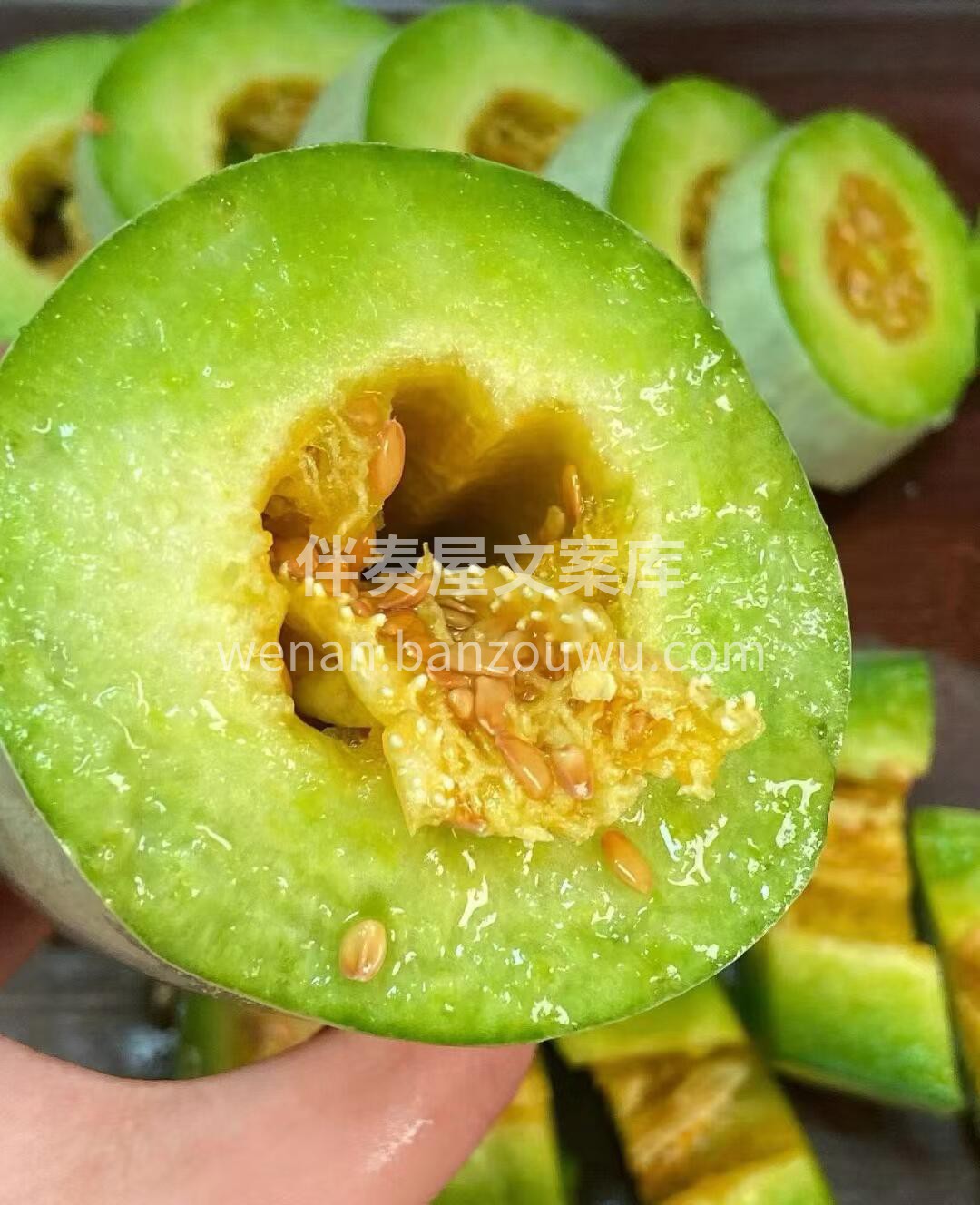 🍈羊角蜜瓜就是春天的脆甜担当！ 翠绿果肉 配图1