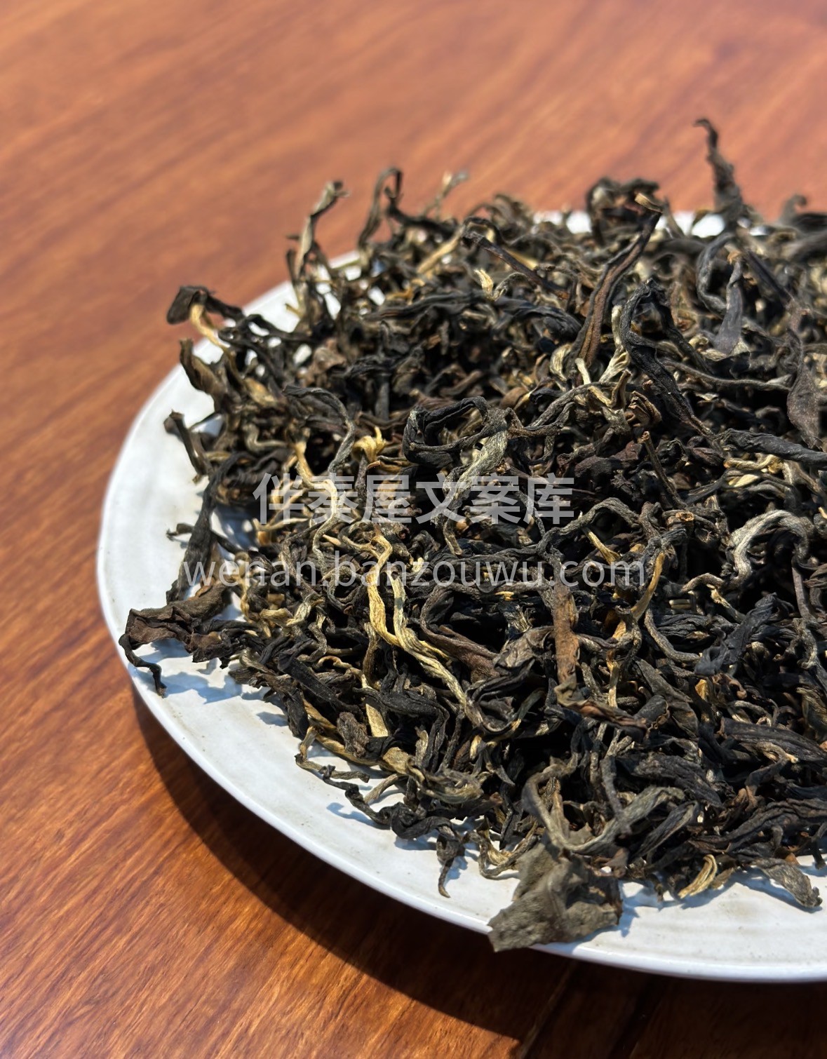 冬寒浸骨时，煮一壶云南古树晒红暖身。百年 配图1