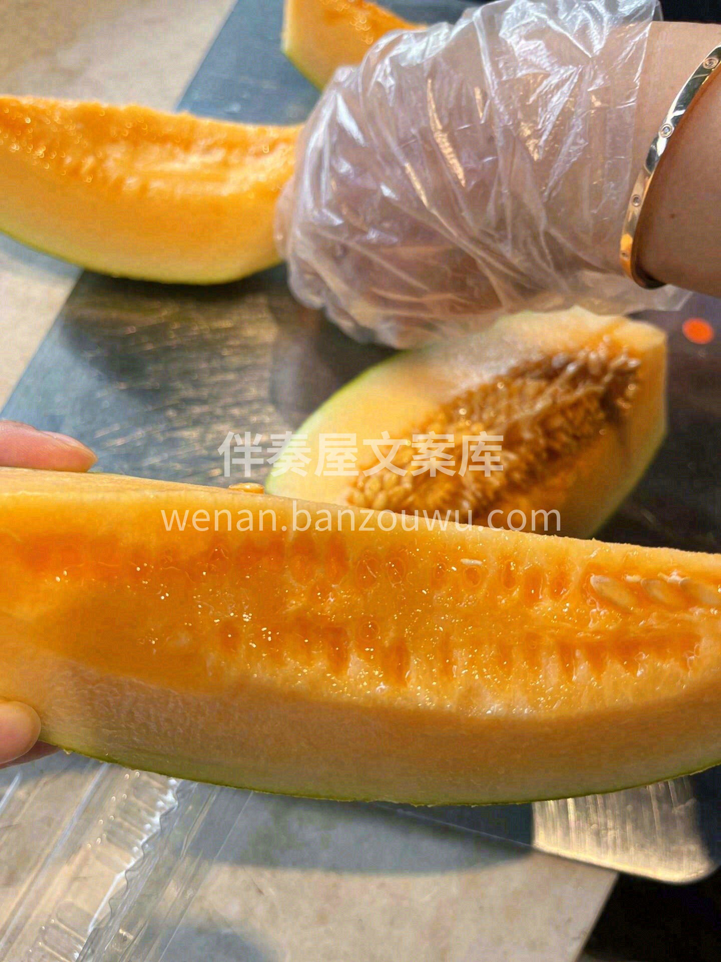 太阳无声🌞，却让全世界光明🌻； 花开无声 配图2