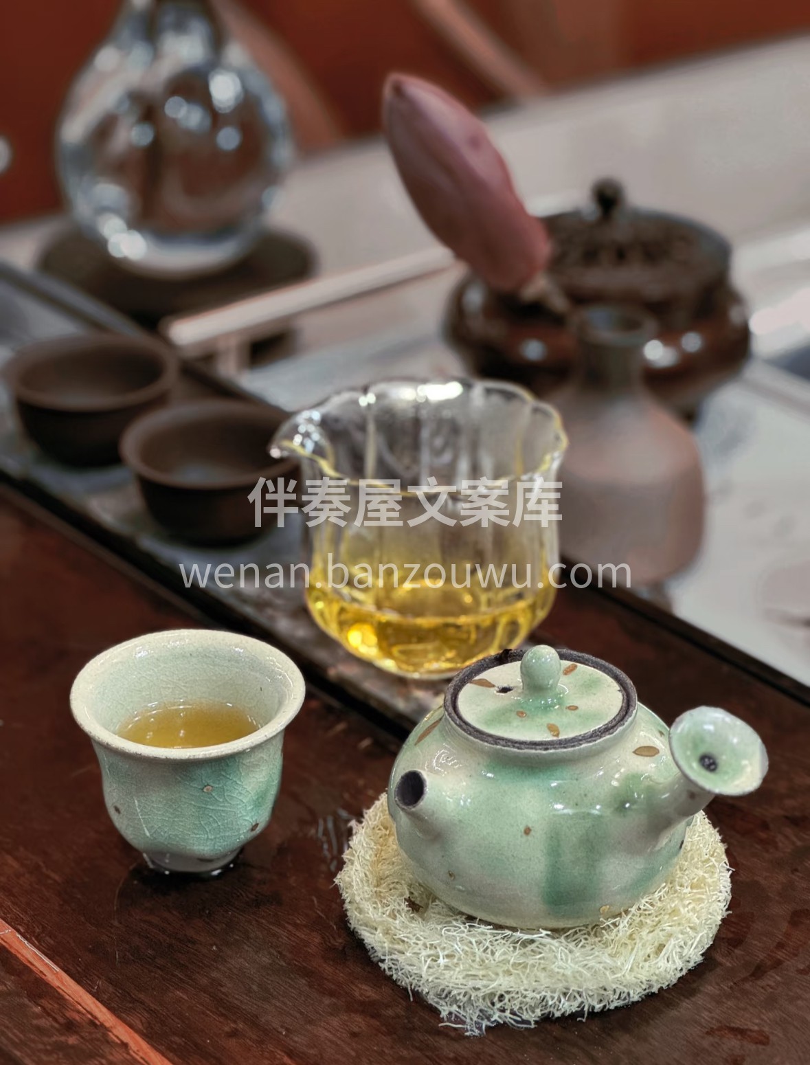 茶案新沏漳平水仙，条索紧结如乌龙风骨，沸 配图3