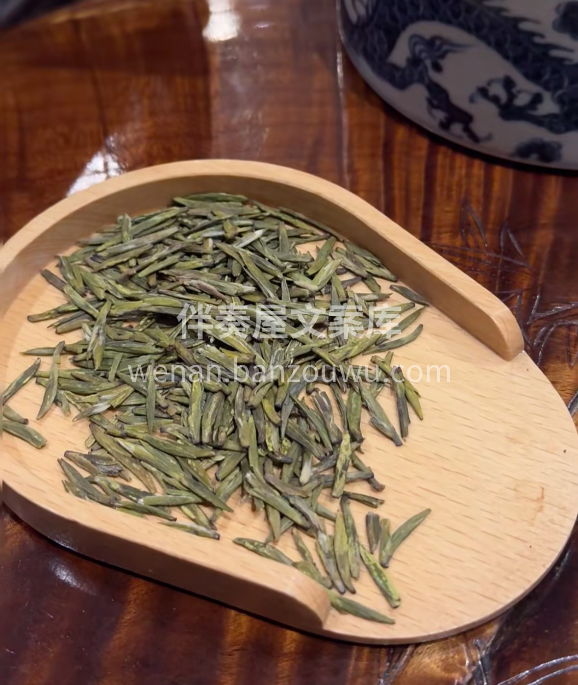 蒙顶黄芽·千年贡茶韵 云栖蒙顶山雾霭间， 配图1