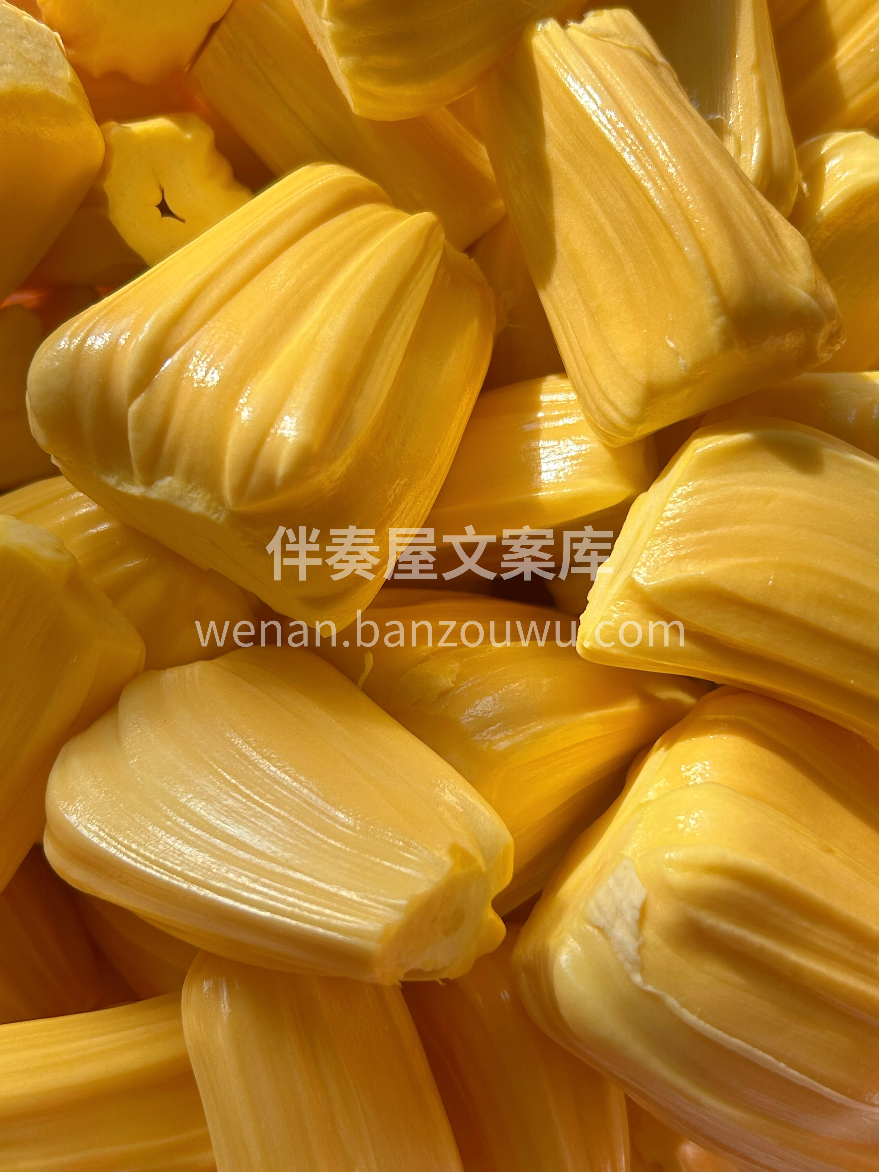 现剥现卖！😍‬😍‬新鲜菠‬萝‬蜜‬💥‬  配图3