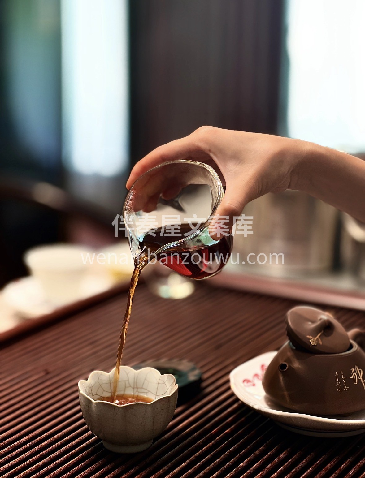 千年茶脉凝珍味，一叶鲜醇慰心尘。甄选核心 配图3