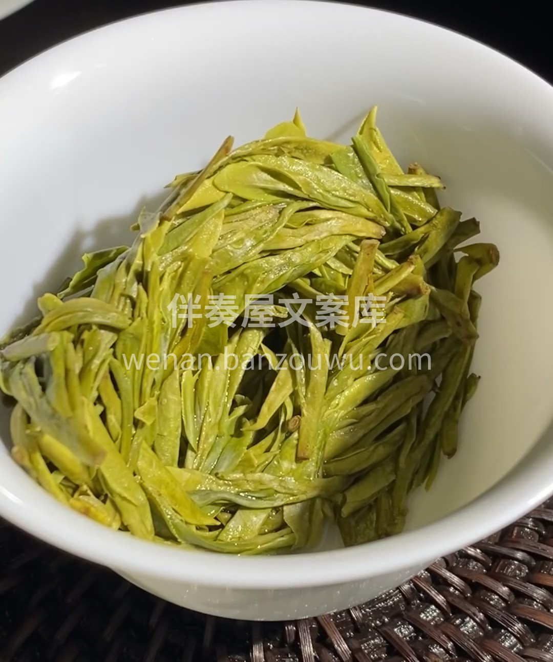 西湖龙井 干茶豆香浓郁带一丝丝兰花香，温 配图3