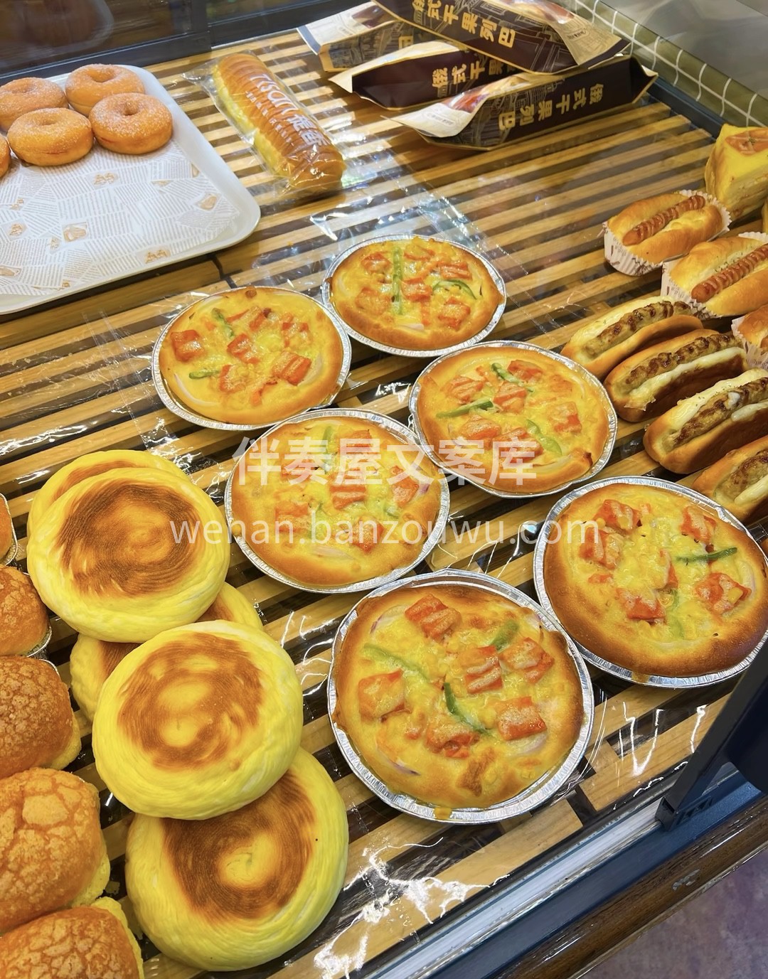 你是蛋糕上的草莓是城市里盛开的花是美丽的 配图3