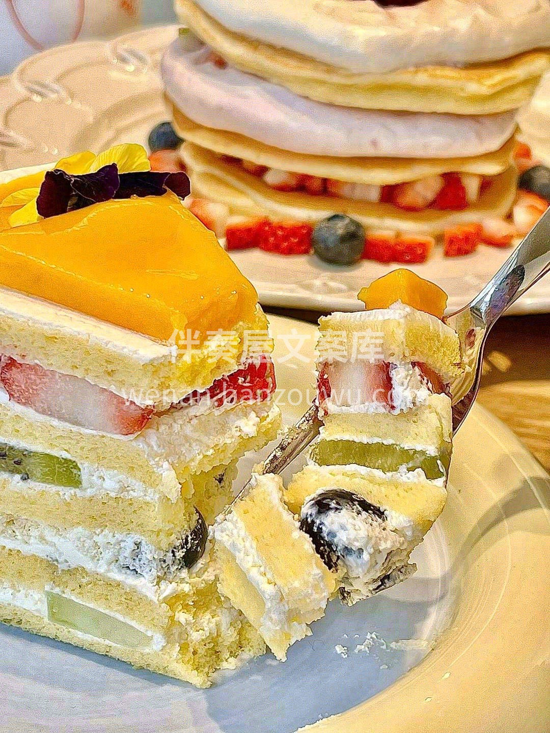 🍰＋🍓＝🎂ᵕ̈ 咬上满满一大口小蛋糕 成 配图3