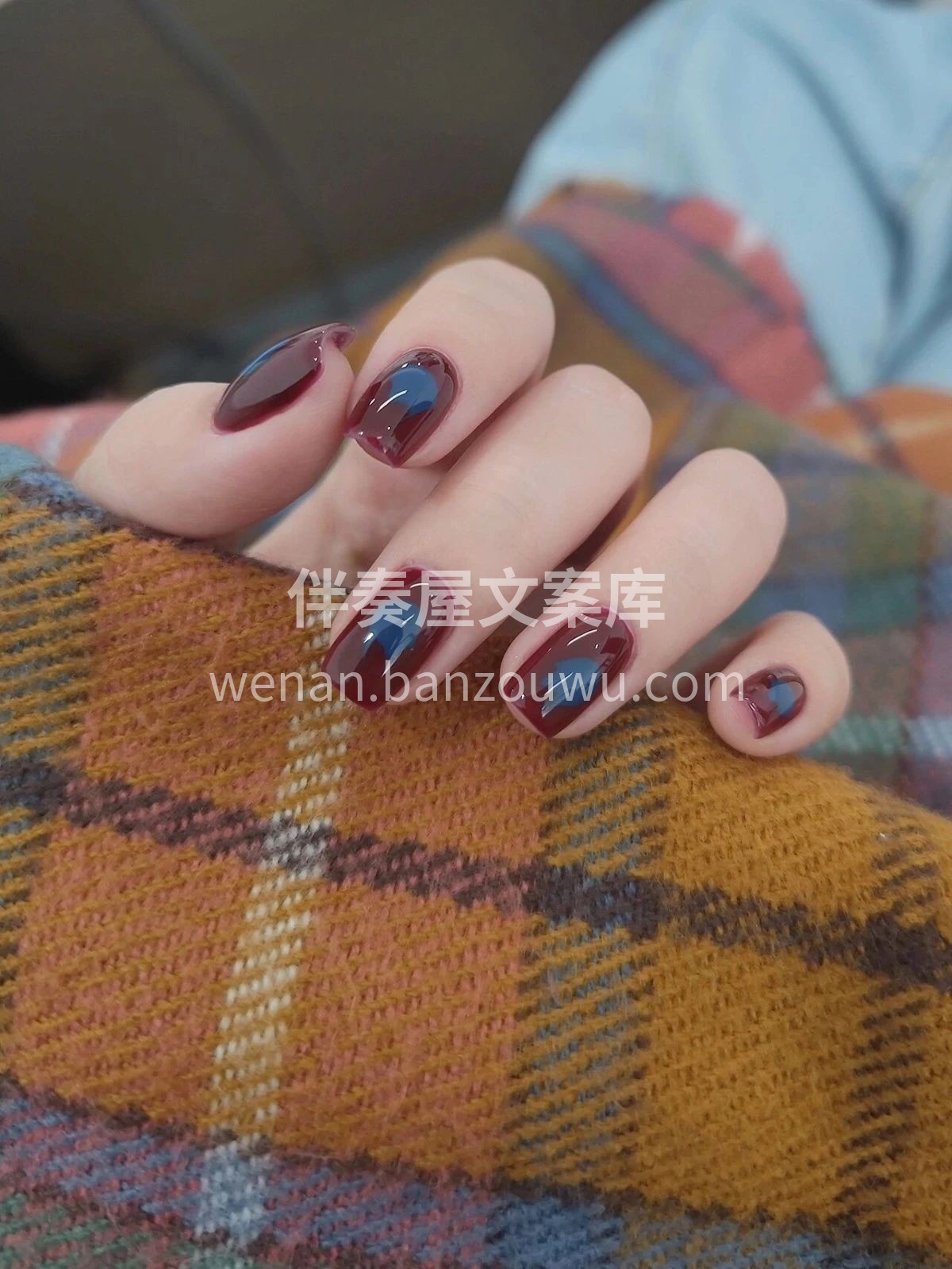 💅红蓝色块涂鸦 深酒红和湖蓝色真的配一脸