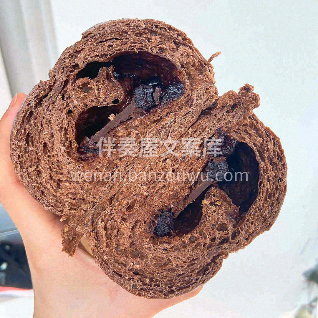 👆这款黑麦蓝莓欧包，选用进口的黑巧克力🍫 配图3