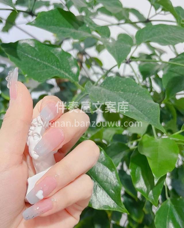 酸奶爱心来了 水粉蓝色的渐变 再加一个闪 配图1