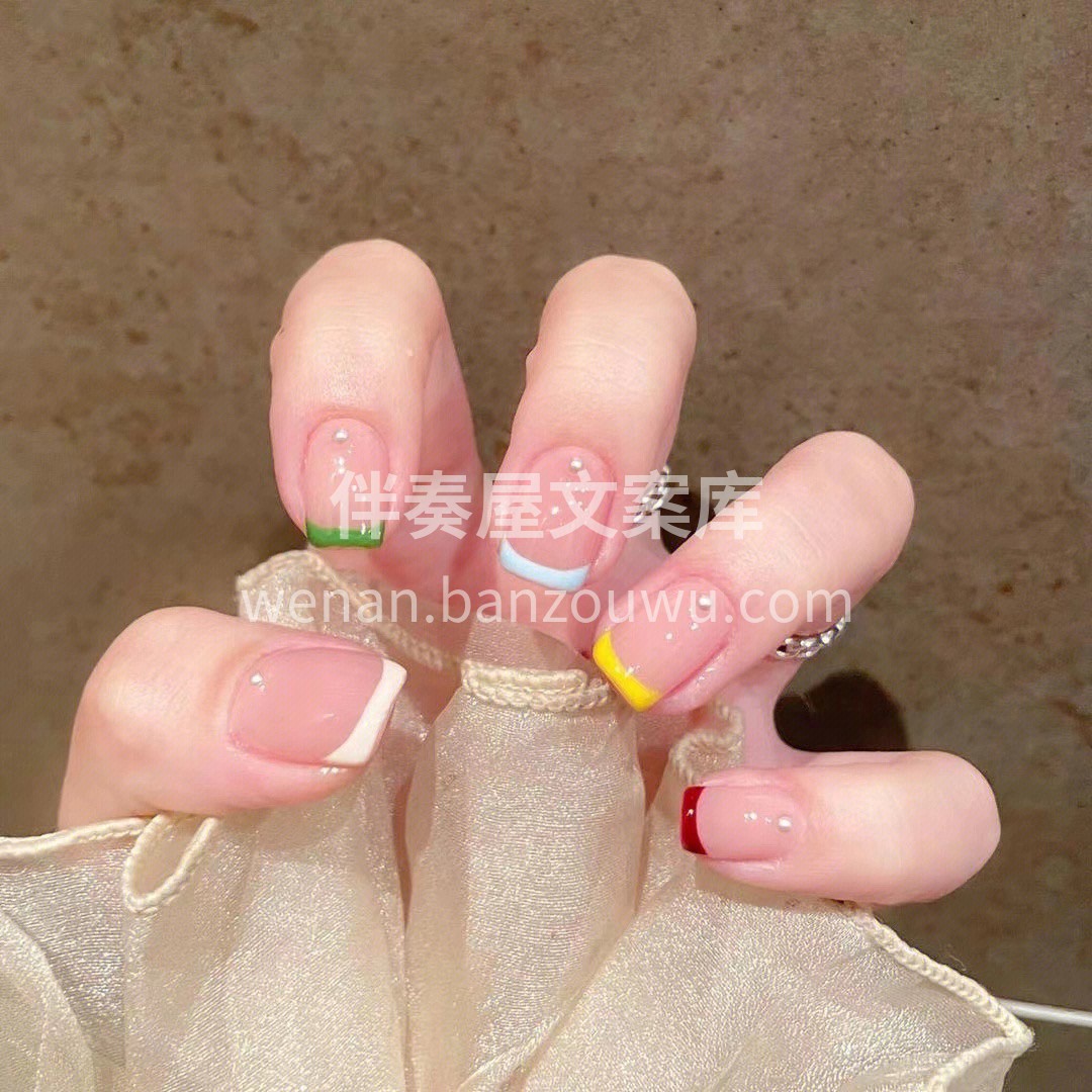 🐰今日份美甲 随‮点手‬缀的色彩✰ᯓ 配图6