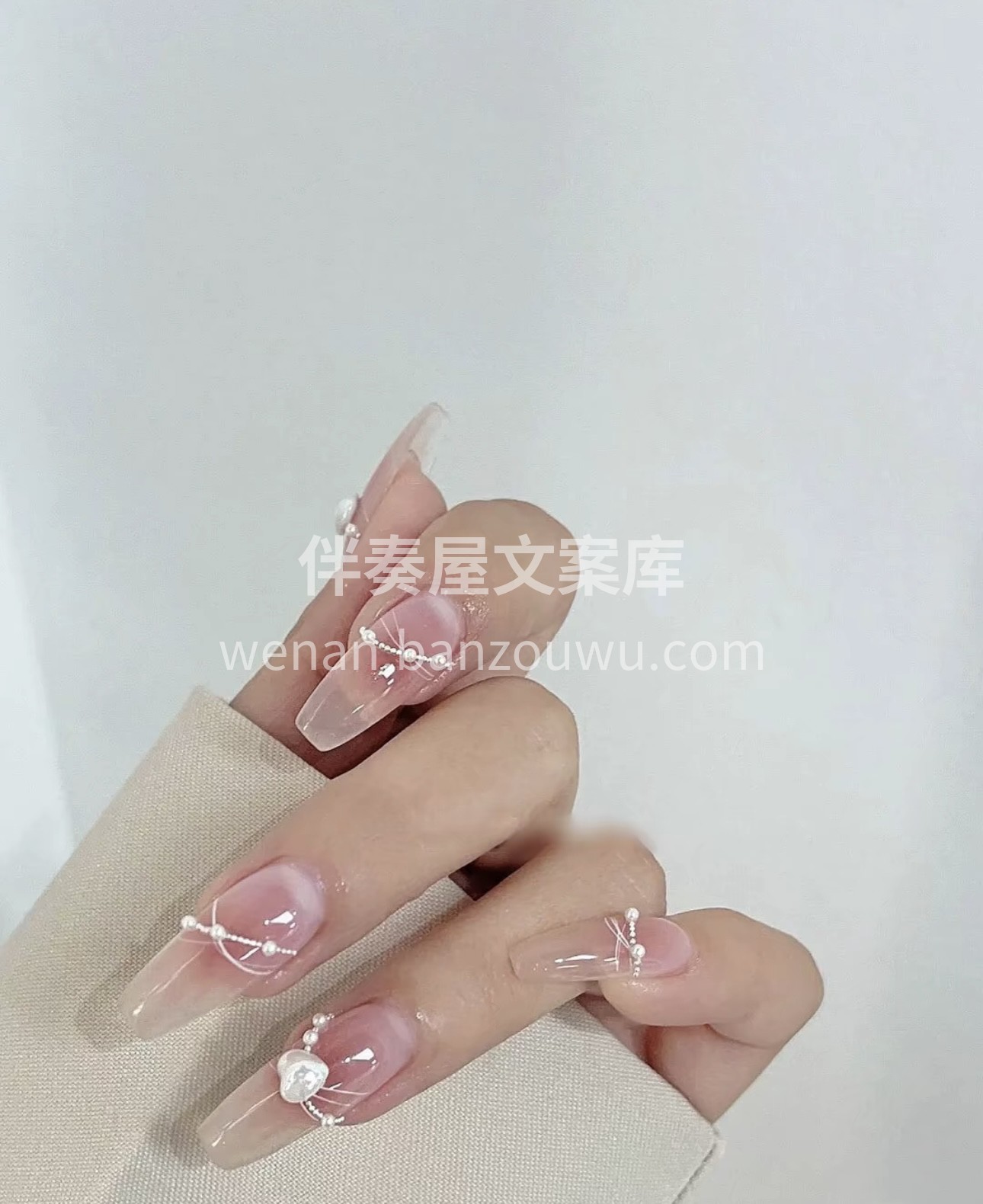 今日份美甲 美好的事物都需要等待 等一朵花开等一片云来 等美 配图6