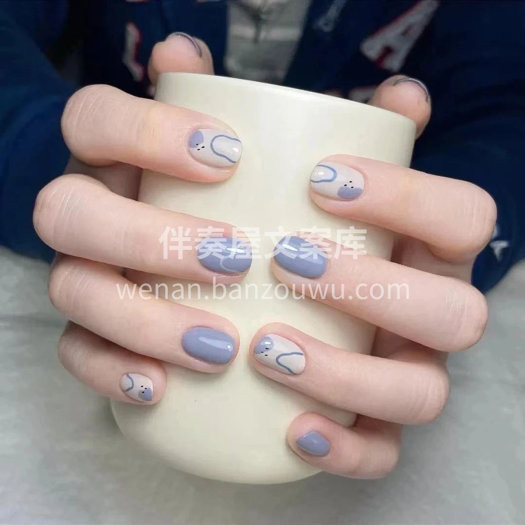今日美甲分享 蓝色卡通手绘美甲 治愈每一