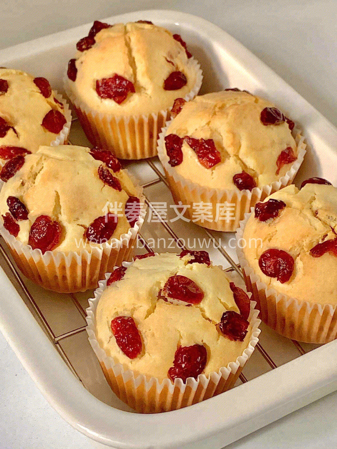 🧁马芬蛋糕属于重油蛋糕的一种💌由于里面加 配图3